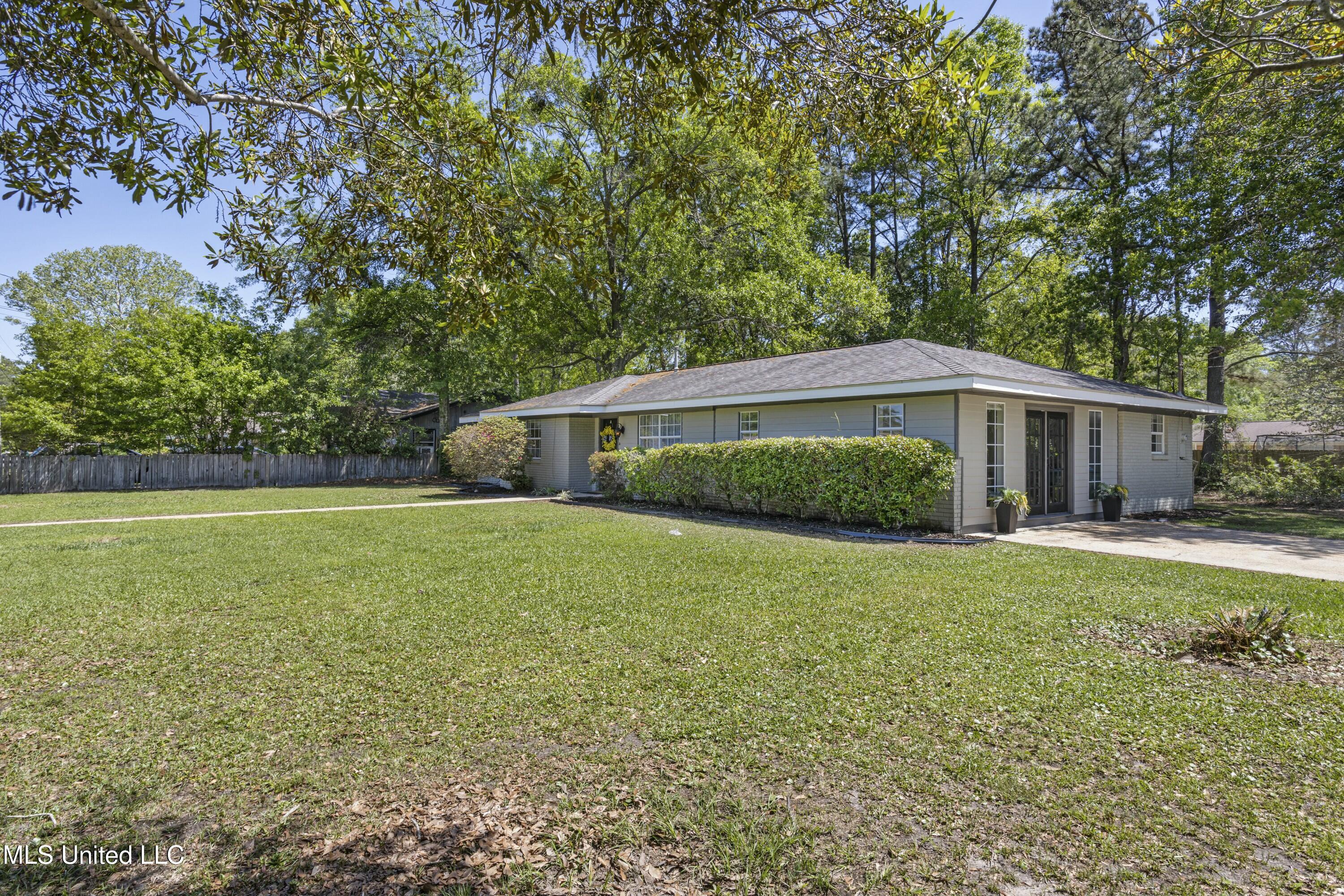 2500 Englewood Road, Ocean Springs, Mississippi image 4
