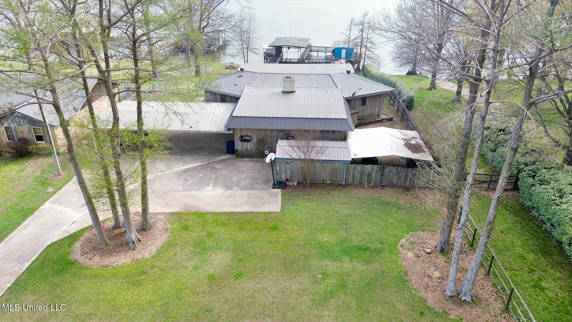 1181 Lakehall Road, Lake Village, Arkansas image 2