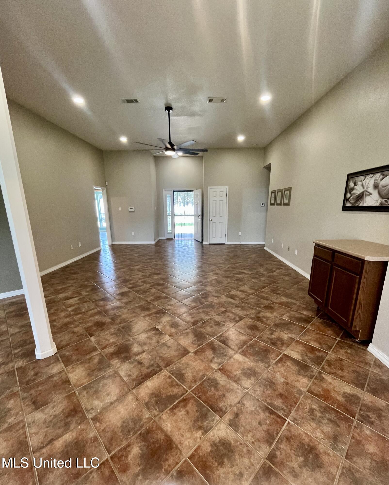 142 Pine Grove Avenue, Biloxi, Mississippi image 5