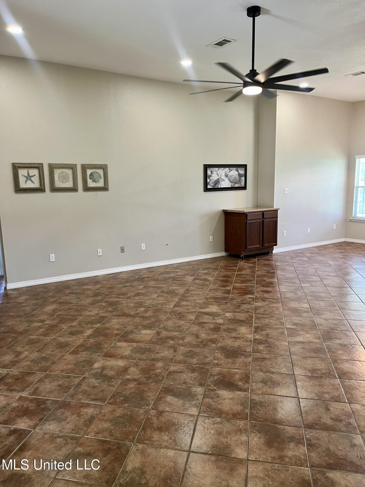 142 Pine Grove Avenue, Biloxi, Mississippi image 4