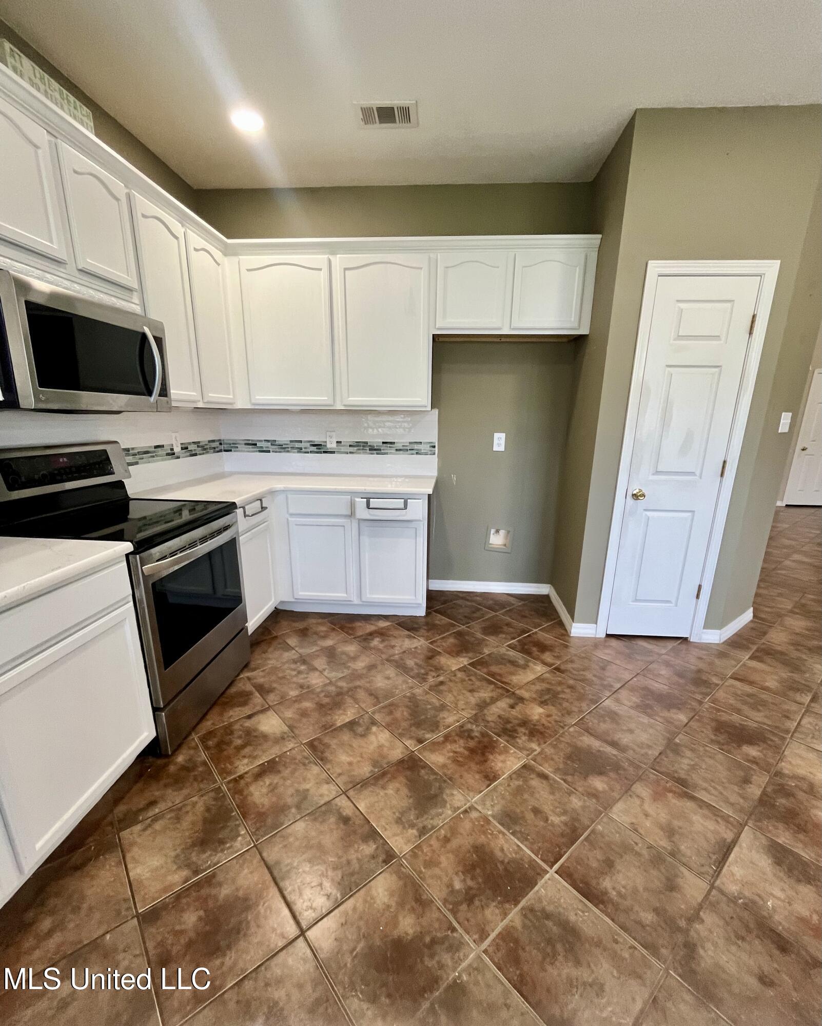 142 Pine Grove Avenue, Biloxi, Mississippi image 15