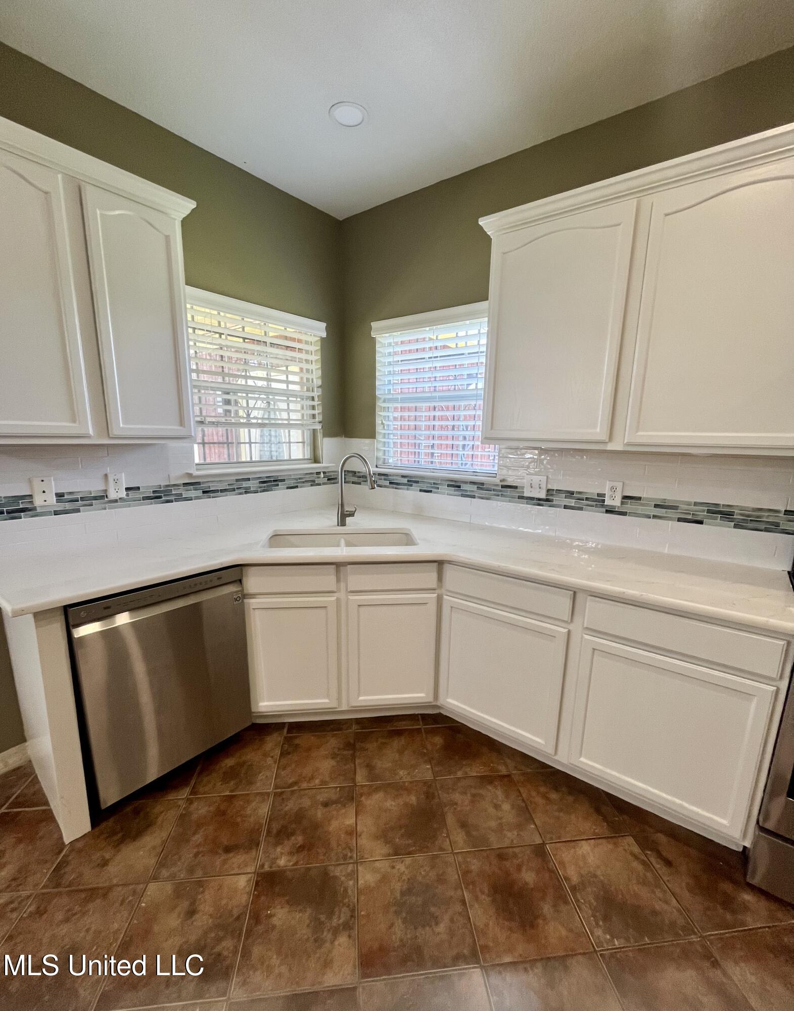 142 Pine Grove Avenue, Biloxi, Mississippi image 11