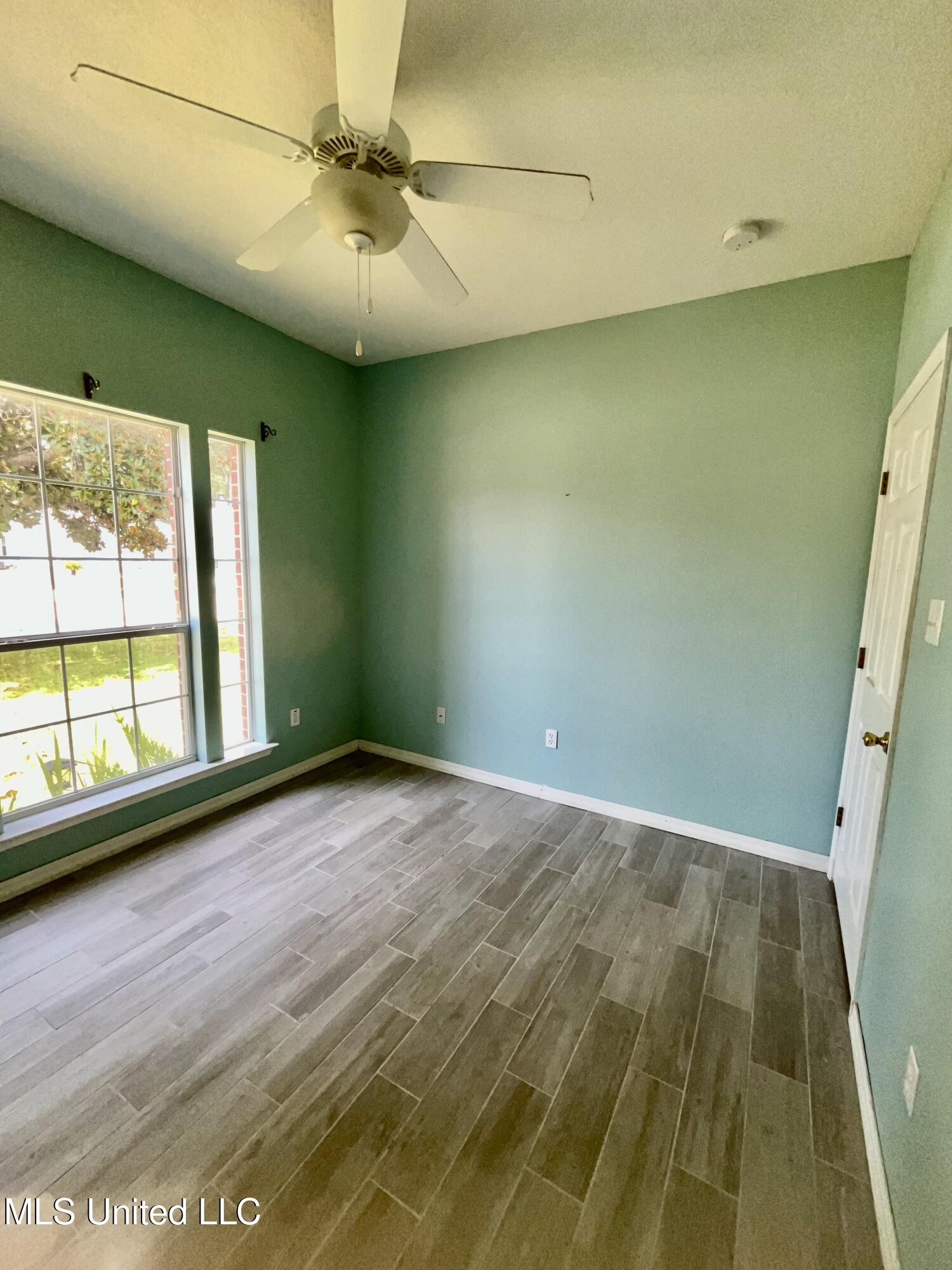 142 Pine Grove Avenue, Biloxi, Mississippi image 21