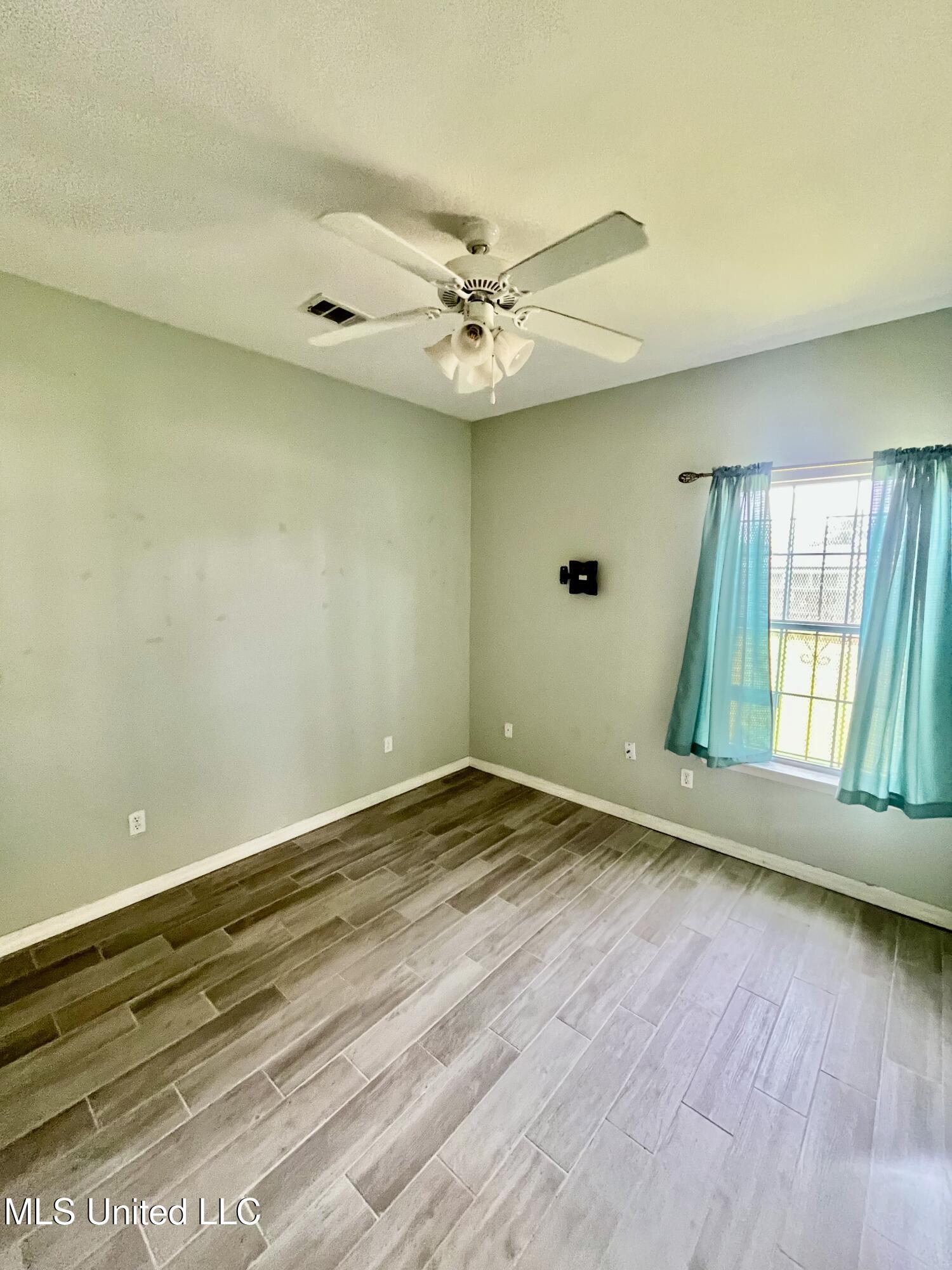 142 Pine Grove Avenue, Biloxi, Mississippi image 17
