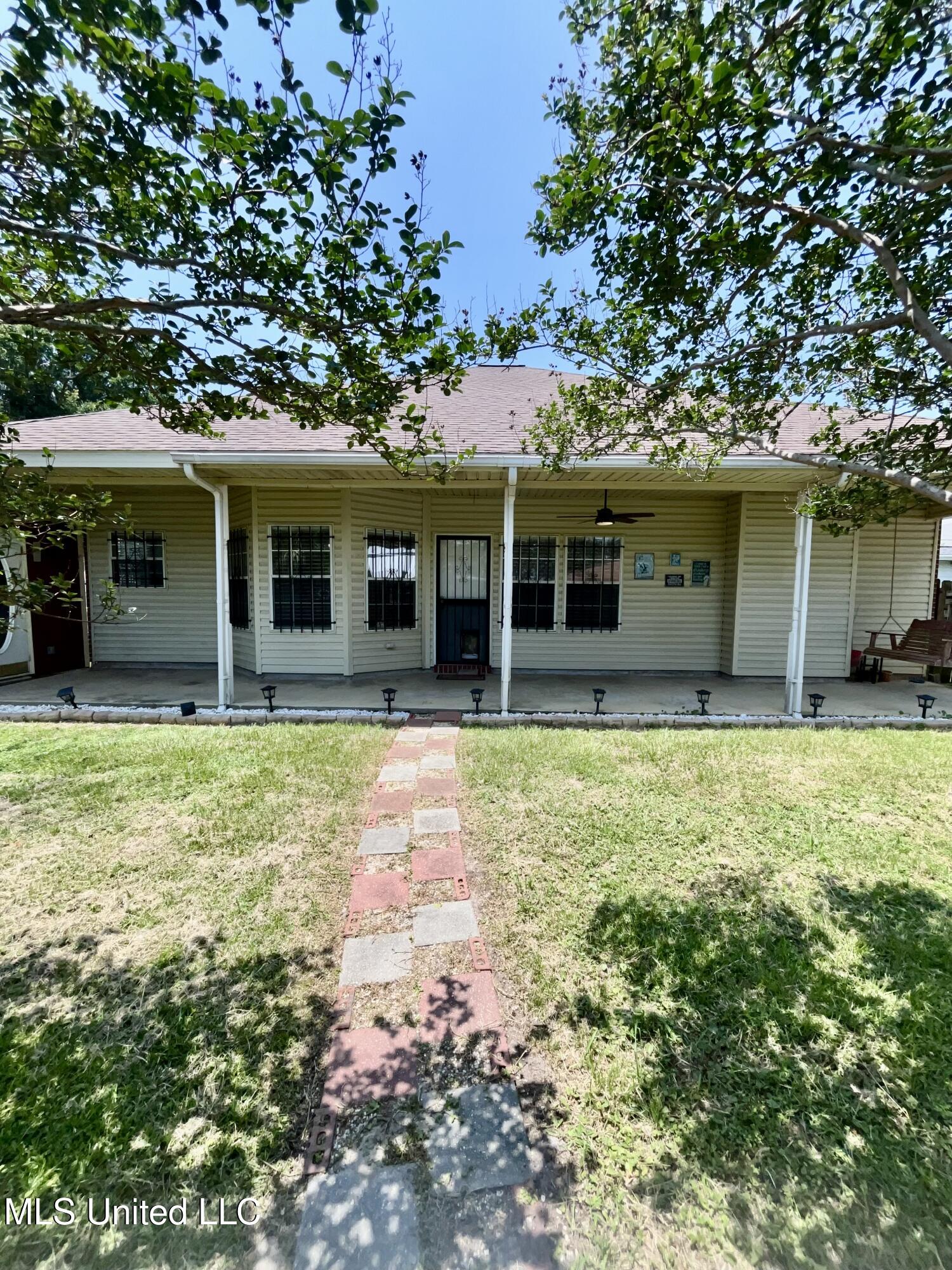 142 Pine Grove Avenue, Biloxi, Mississippi image 39