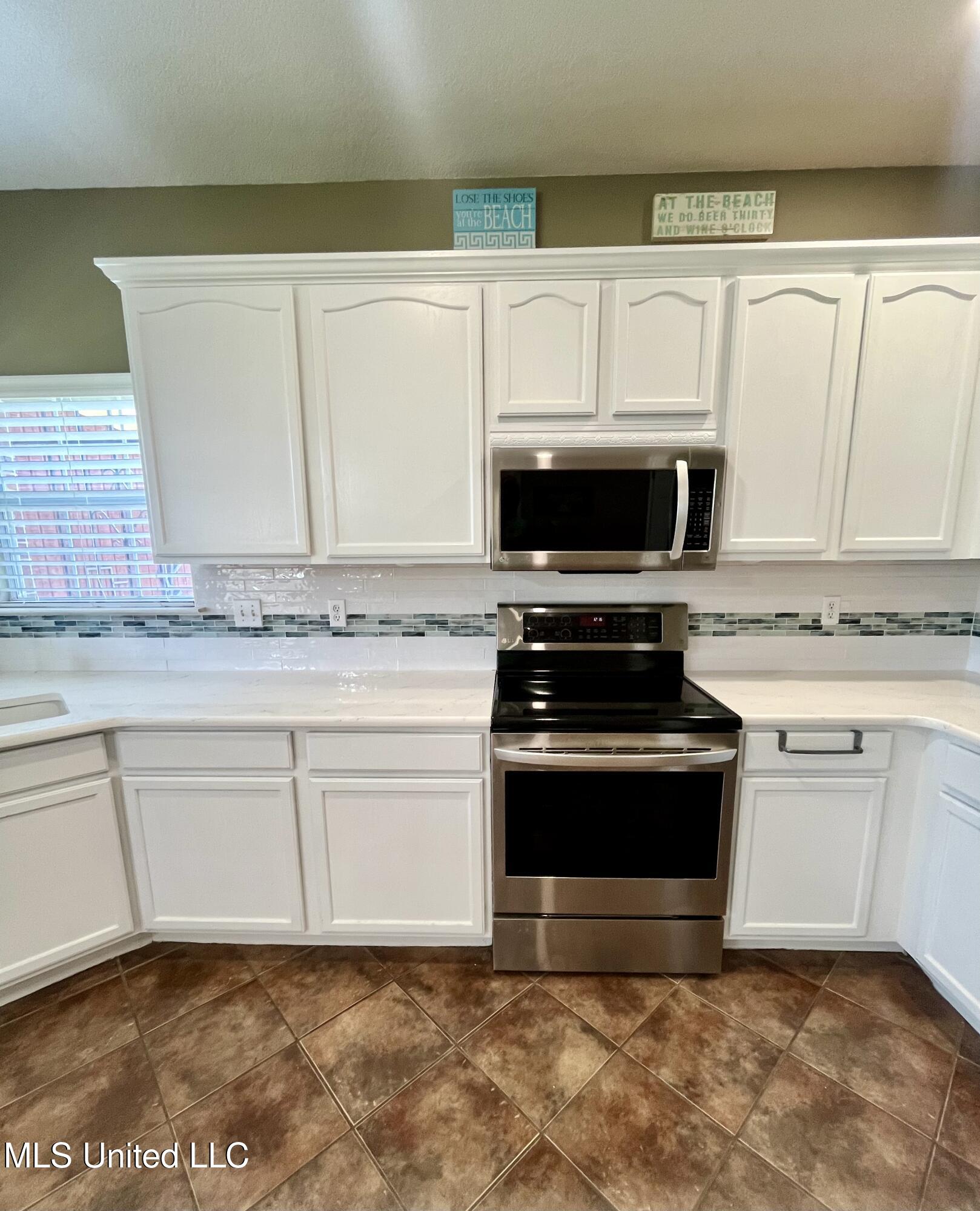 142 Pine Grove Avenue, Biloxi, Mississippi image 12