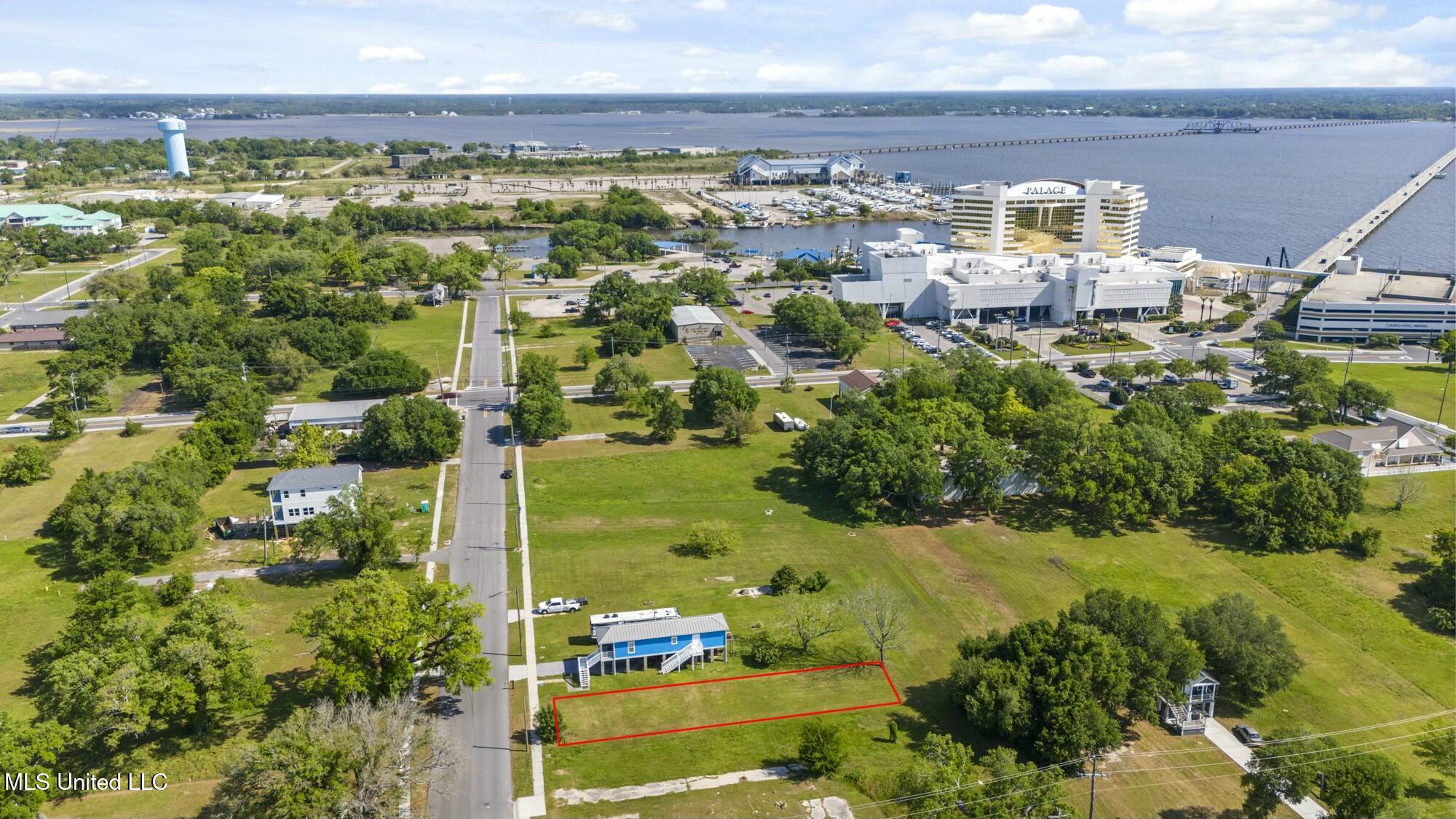 124 N Cedar Street, Biloxi, Mississippi image 24