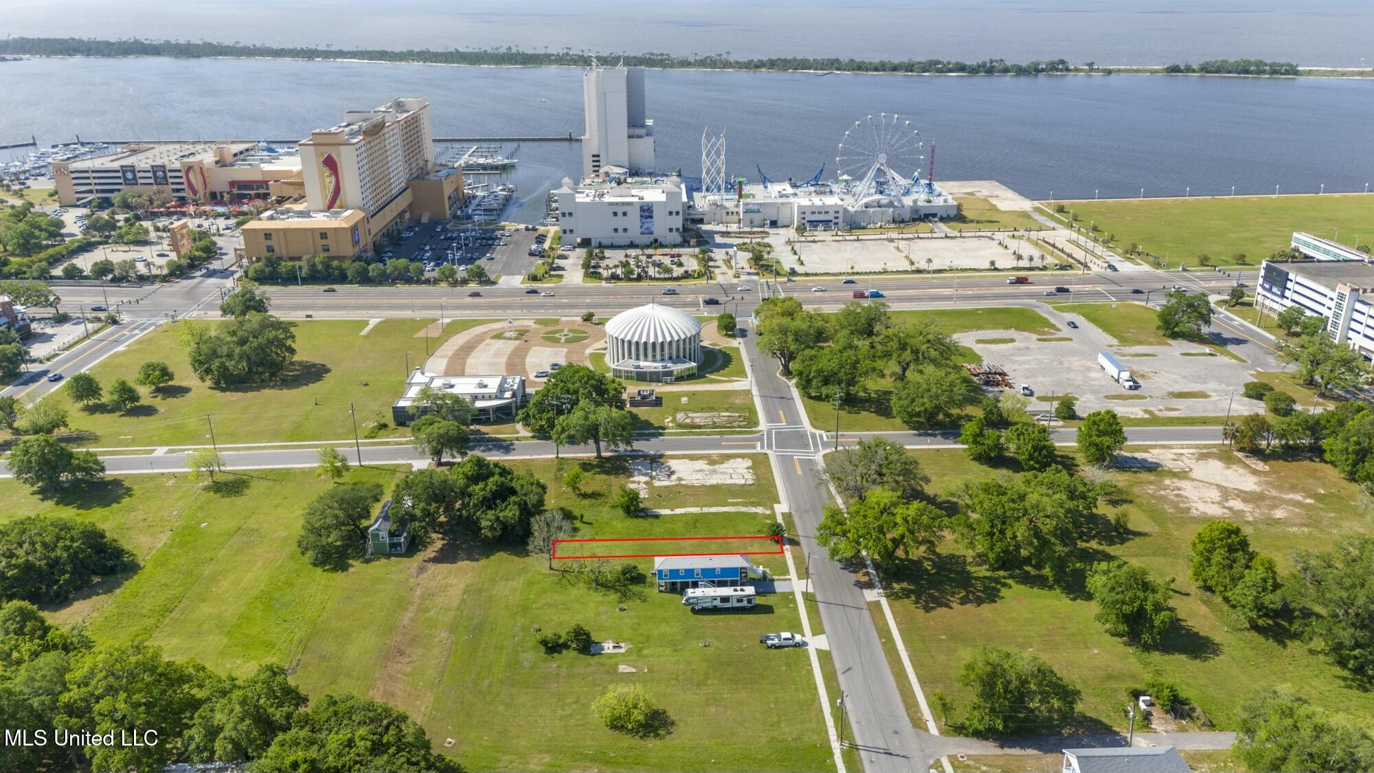 124 N Cedar Street, Biloxi, Mississippi image 6