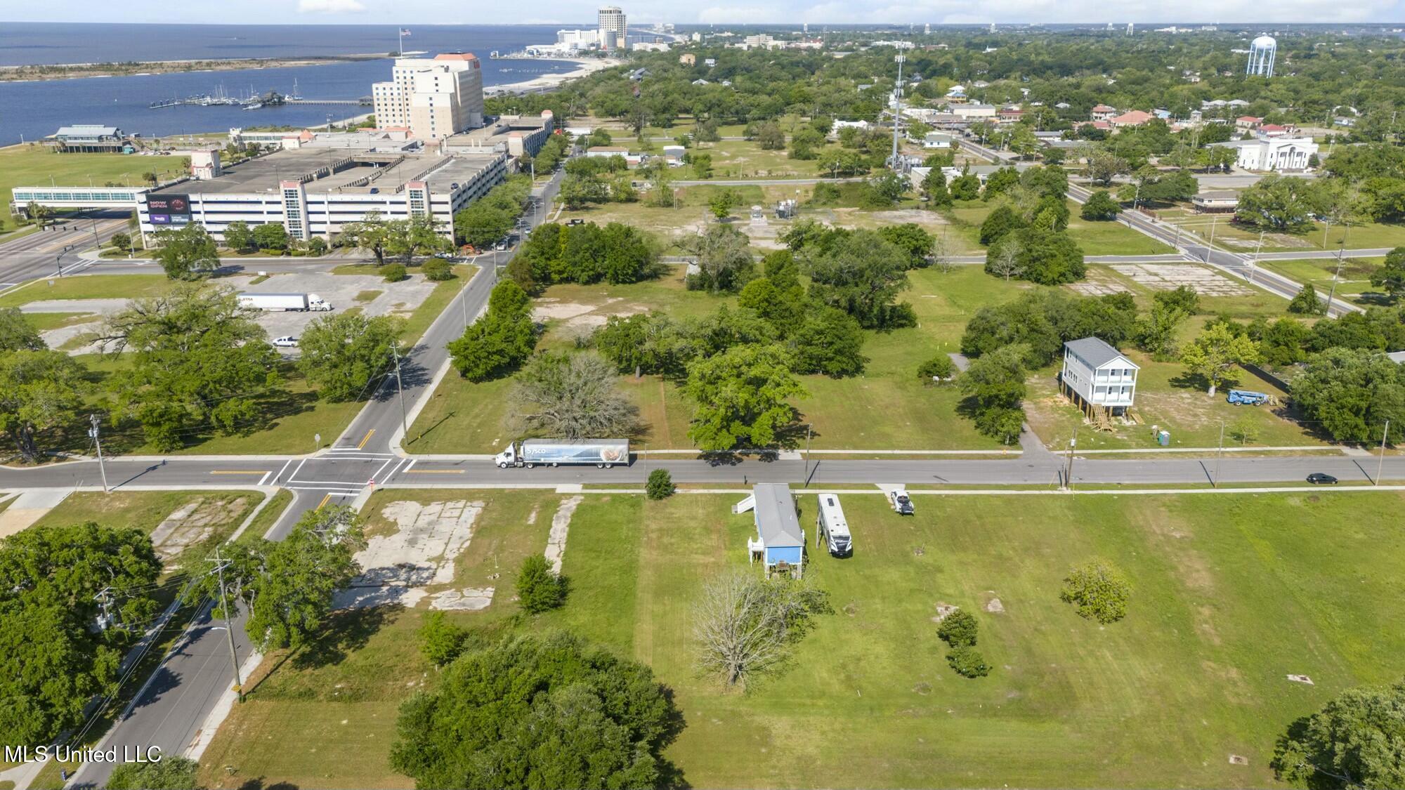 124 N Cedar Street, Biloxi, Mississippi image 3