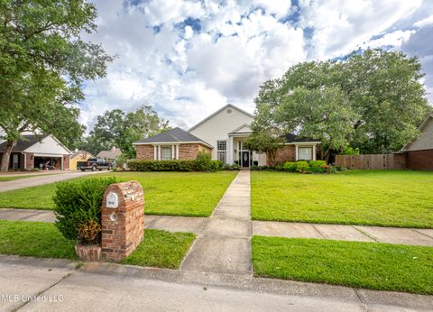 Single Family Residence in Ocean Springs MS 3815 Cabildo Place.jpg