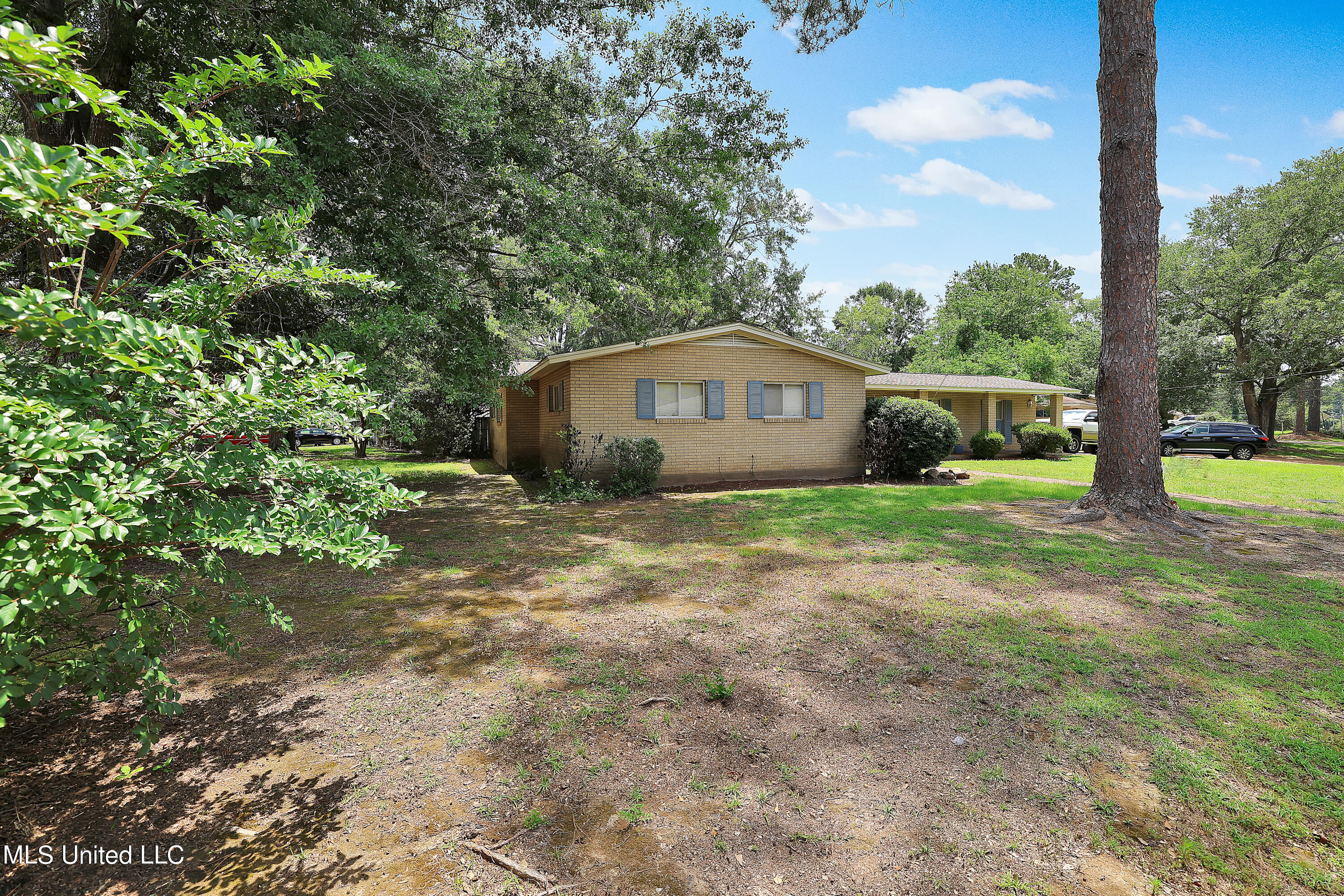 5856 Medallion Drive, Jackson, Mississippi image 39