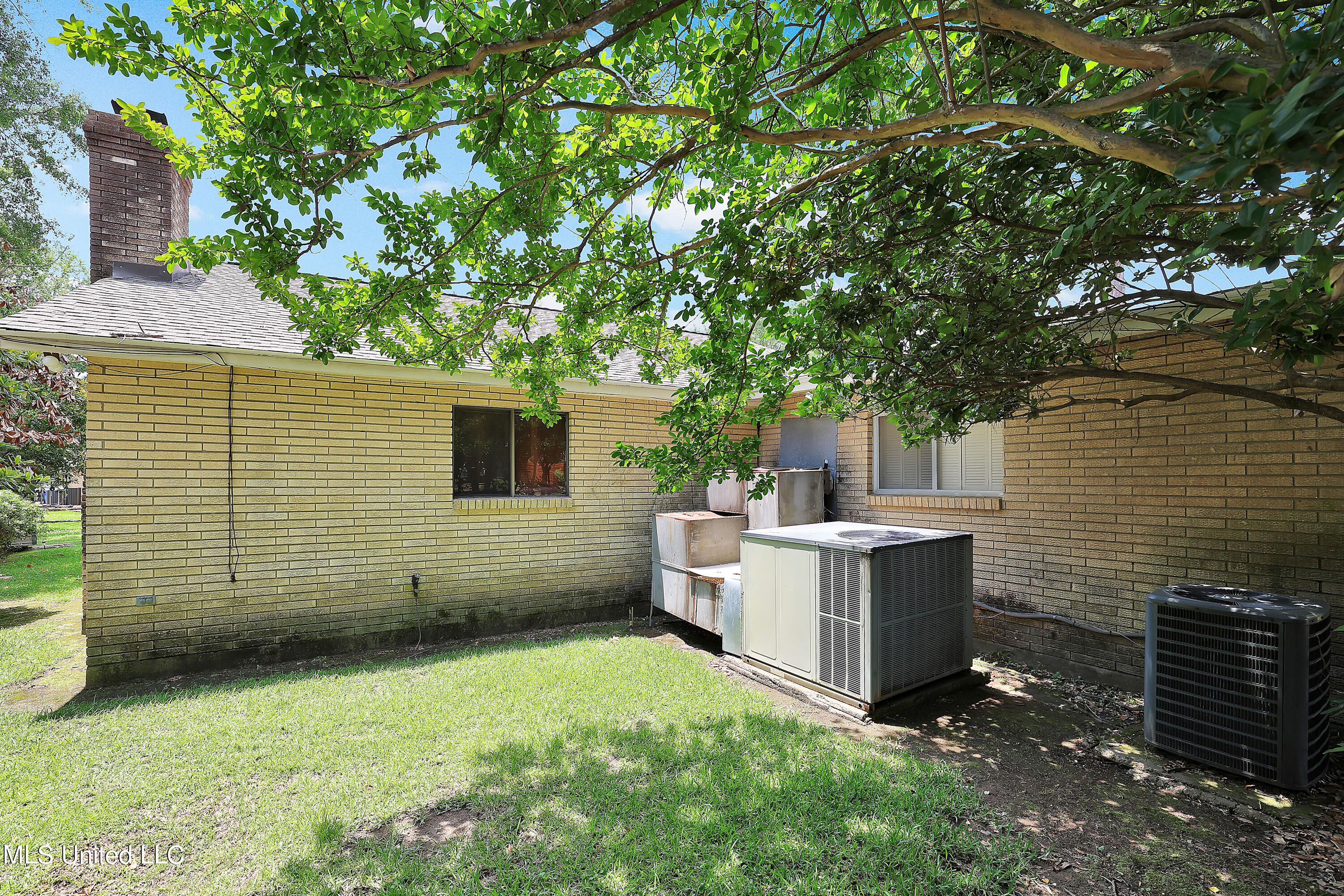 5856 Medallion Drive, Jackson, Mississippi image 37