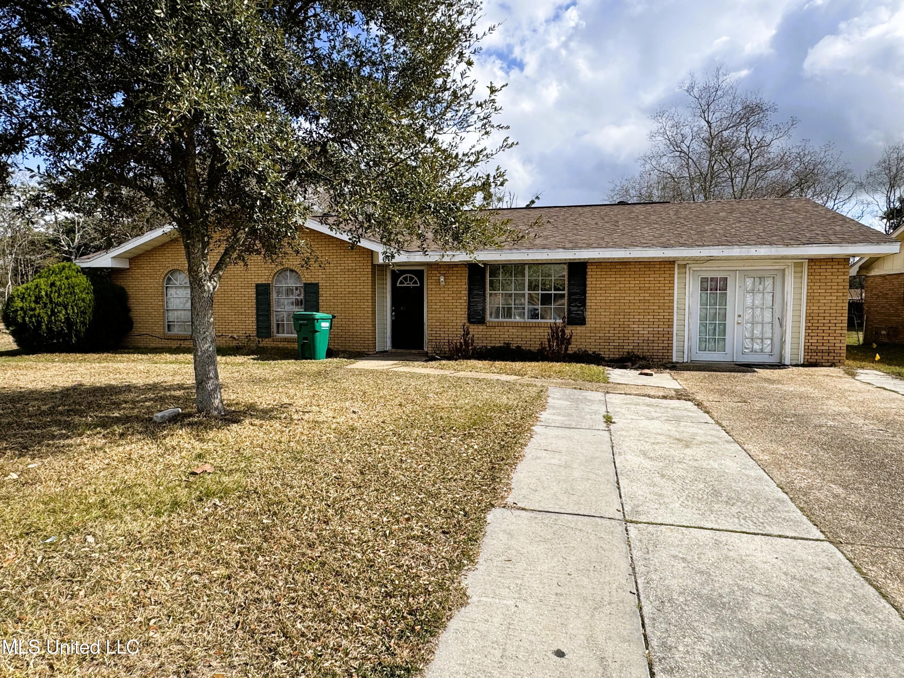 611 Franklin Avenue, Gulfport, Mississippi image 1