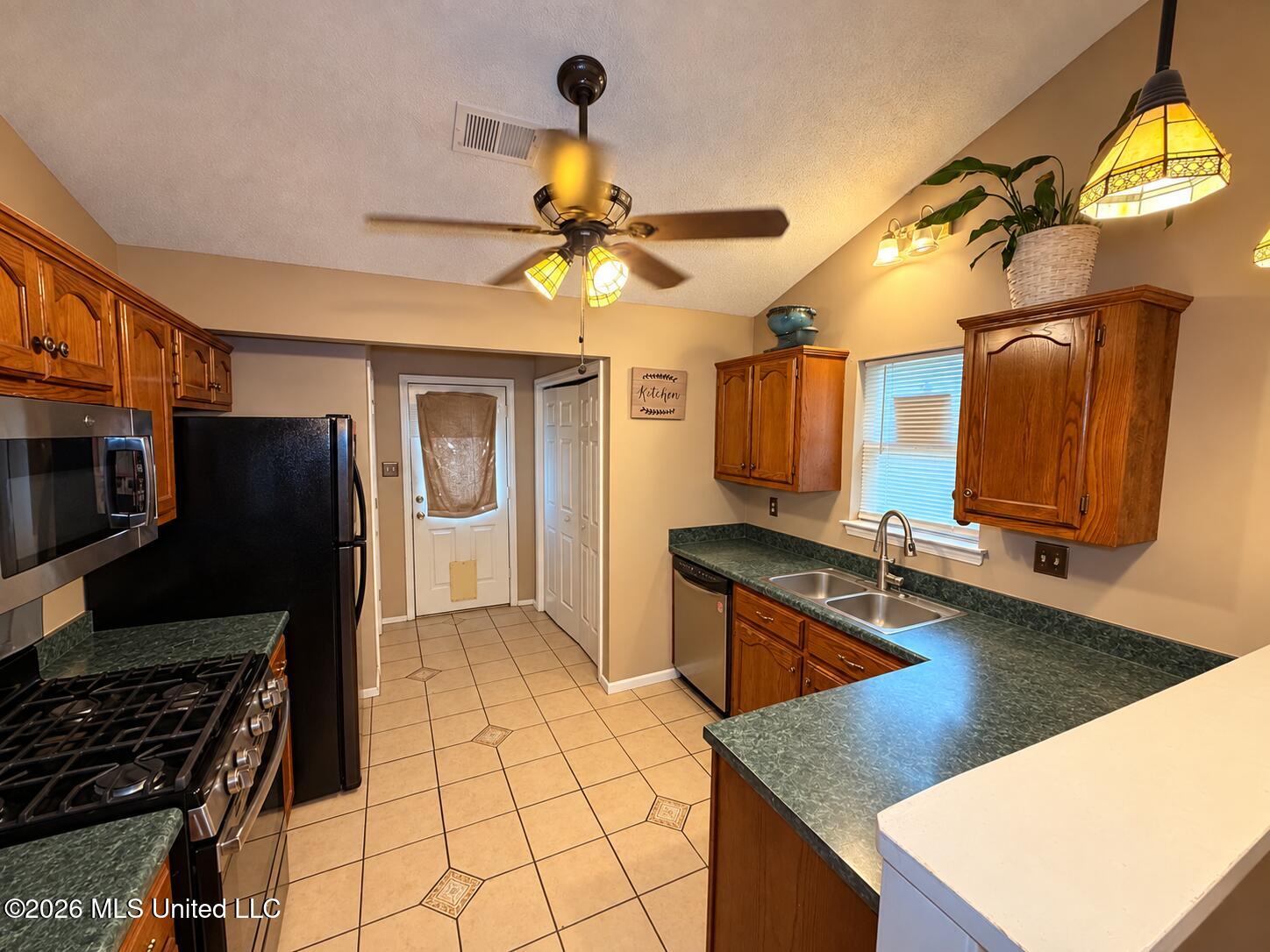 5424 Gibbons Cove