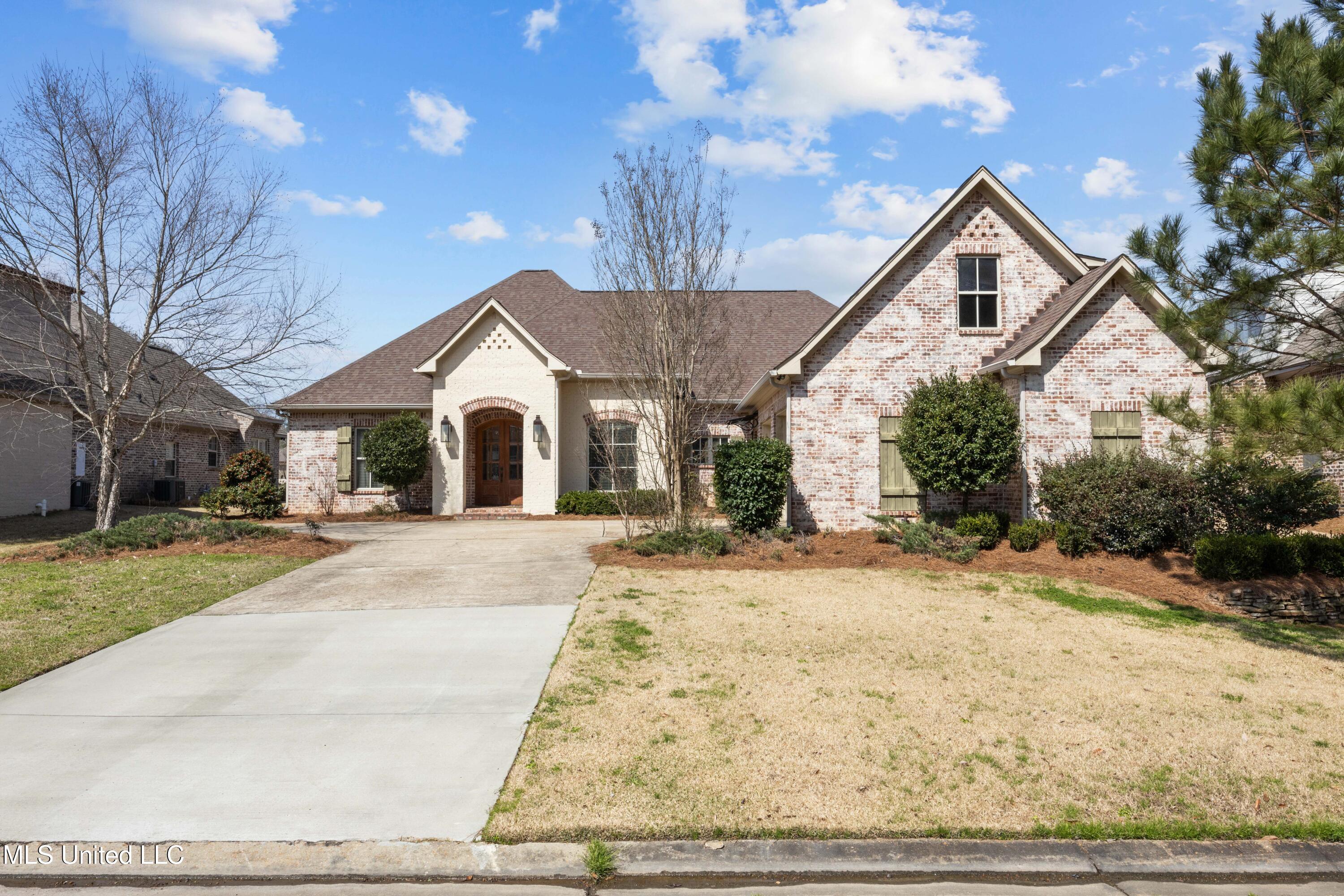 605 N Chickasaw Drive, Flowood, Mississippi image 1