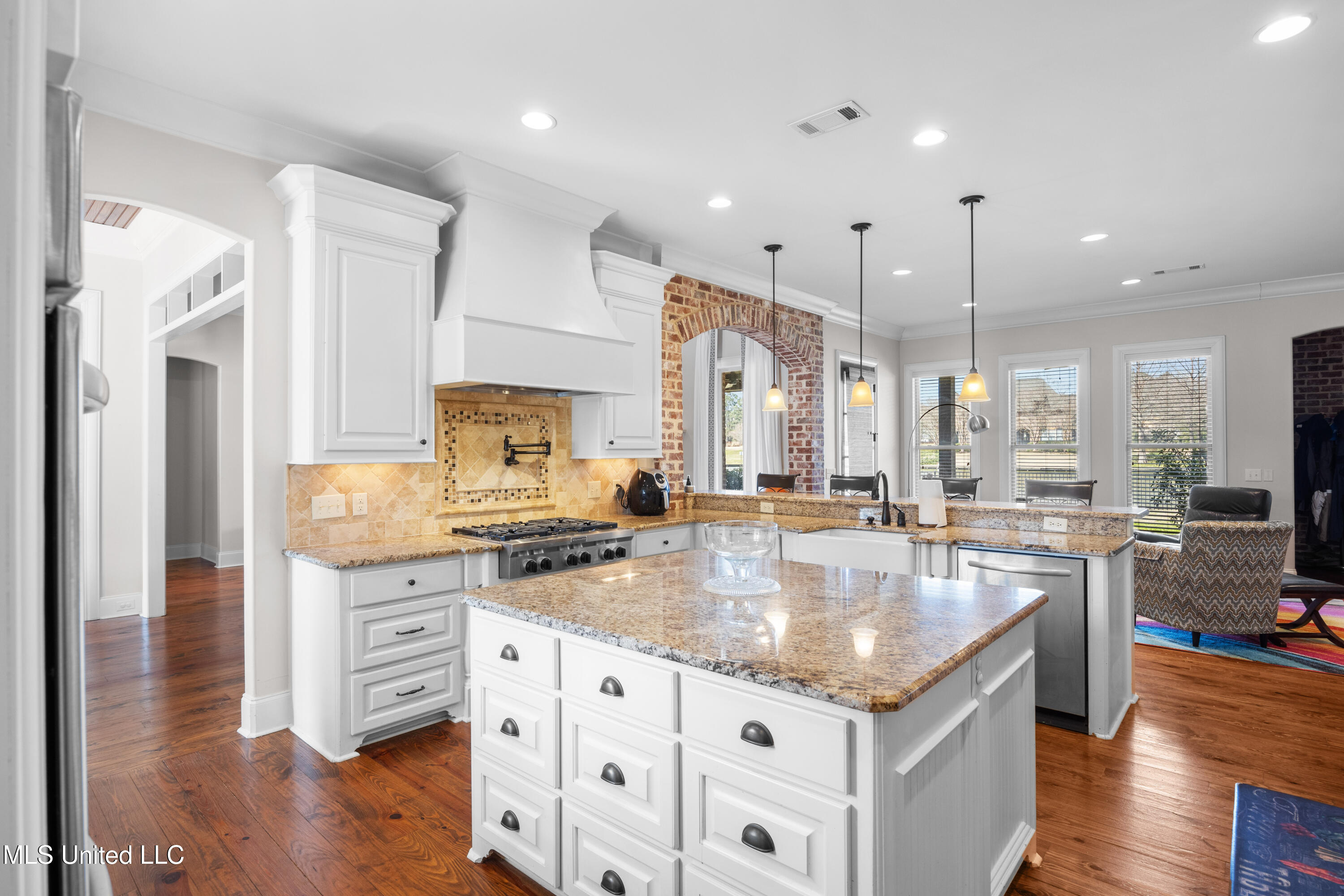 605 N Chickasaw Drive, Flowood, Mississippi image 12