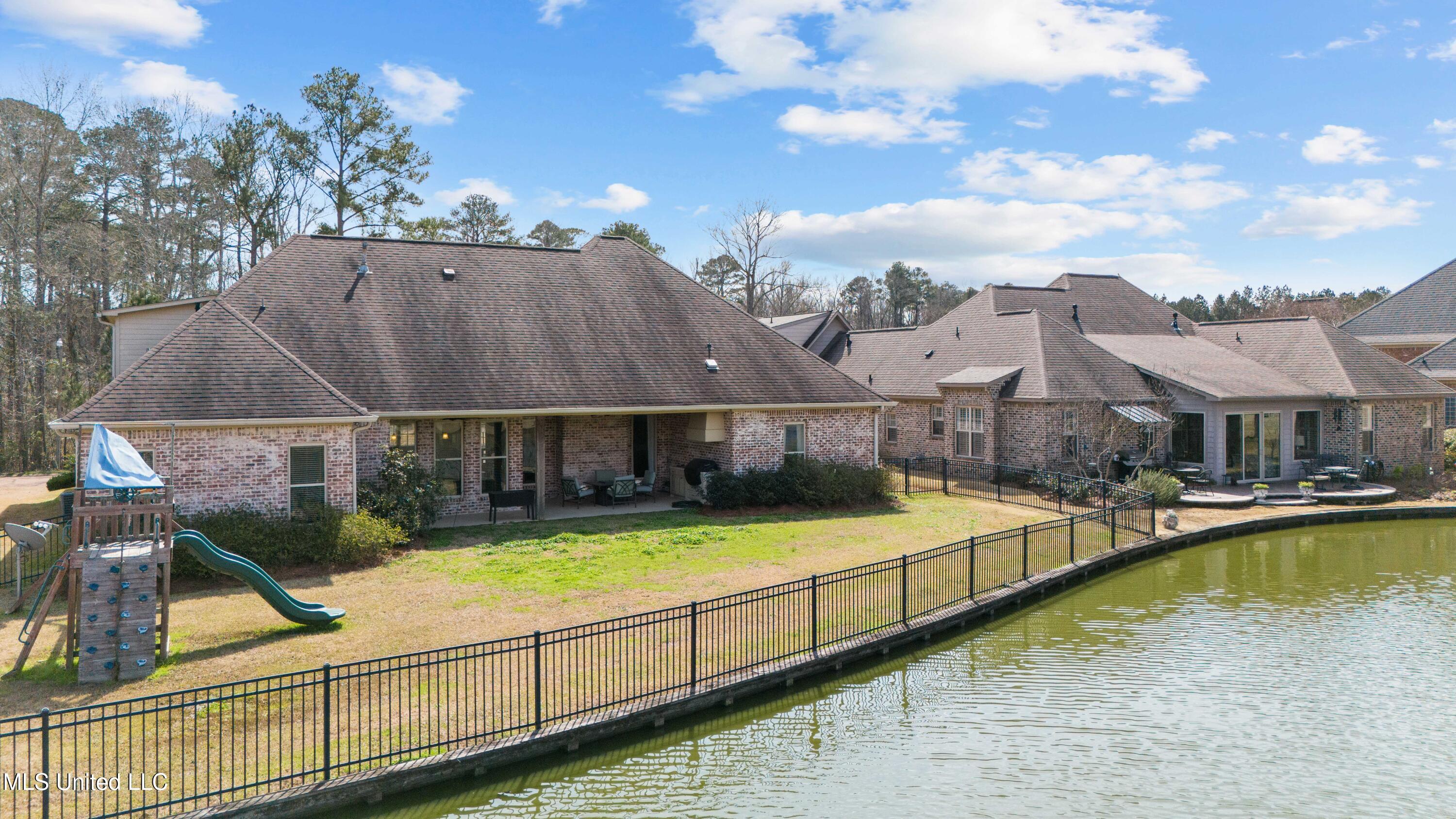 605 N Chickasaw Drive, Flowood, Mississippi image 32