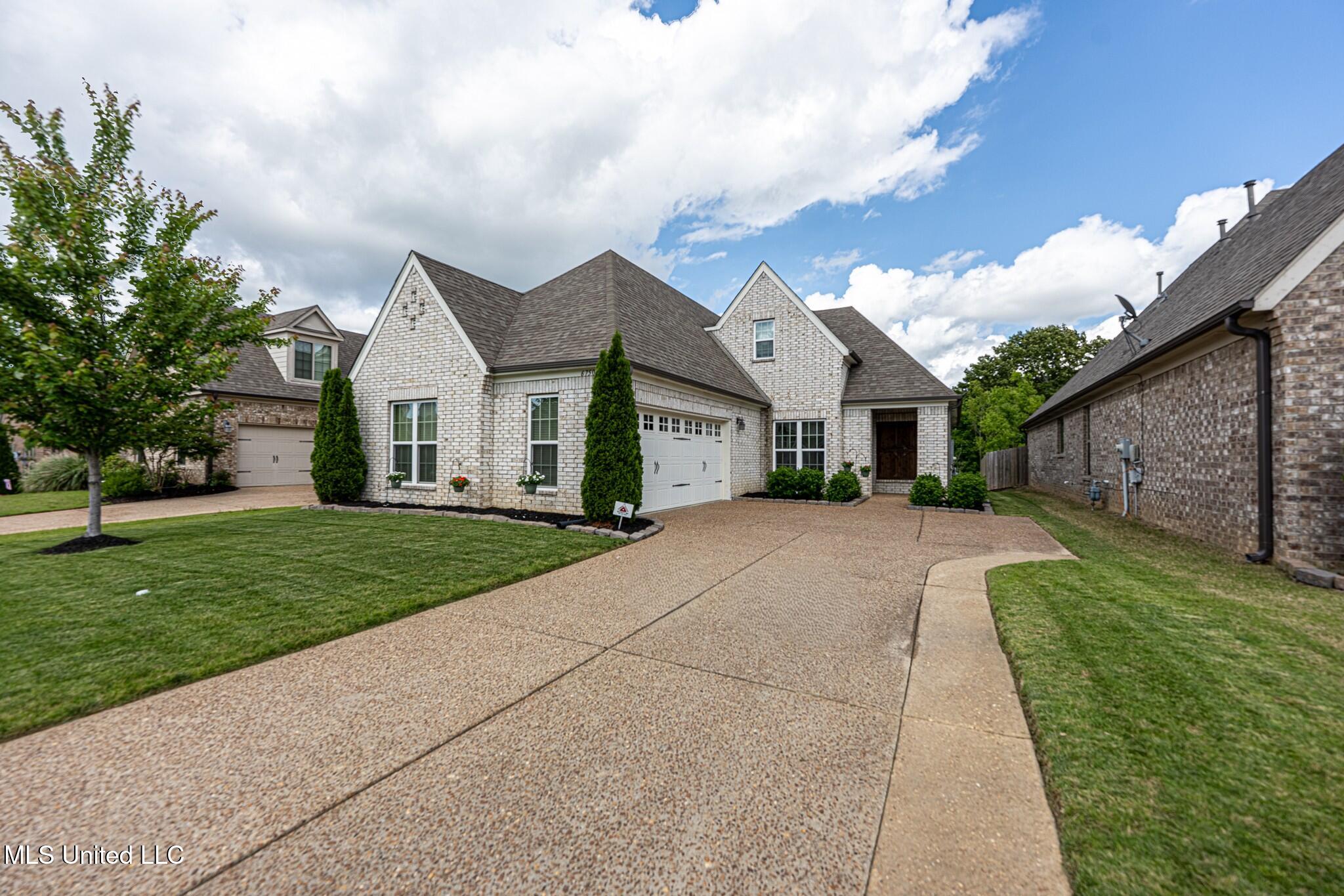 6750 Whooper Swan Drive, Olive Branch, Mississippi image 2