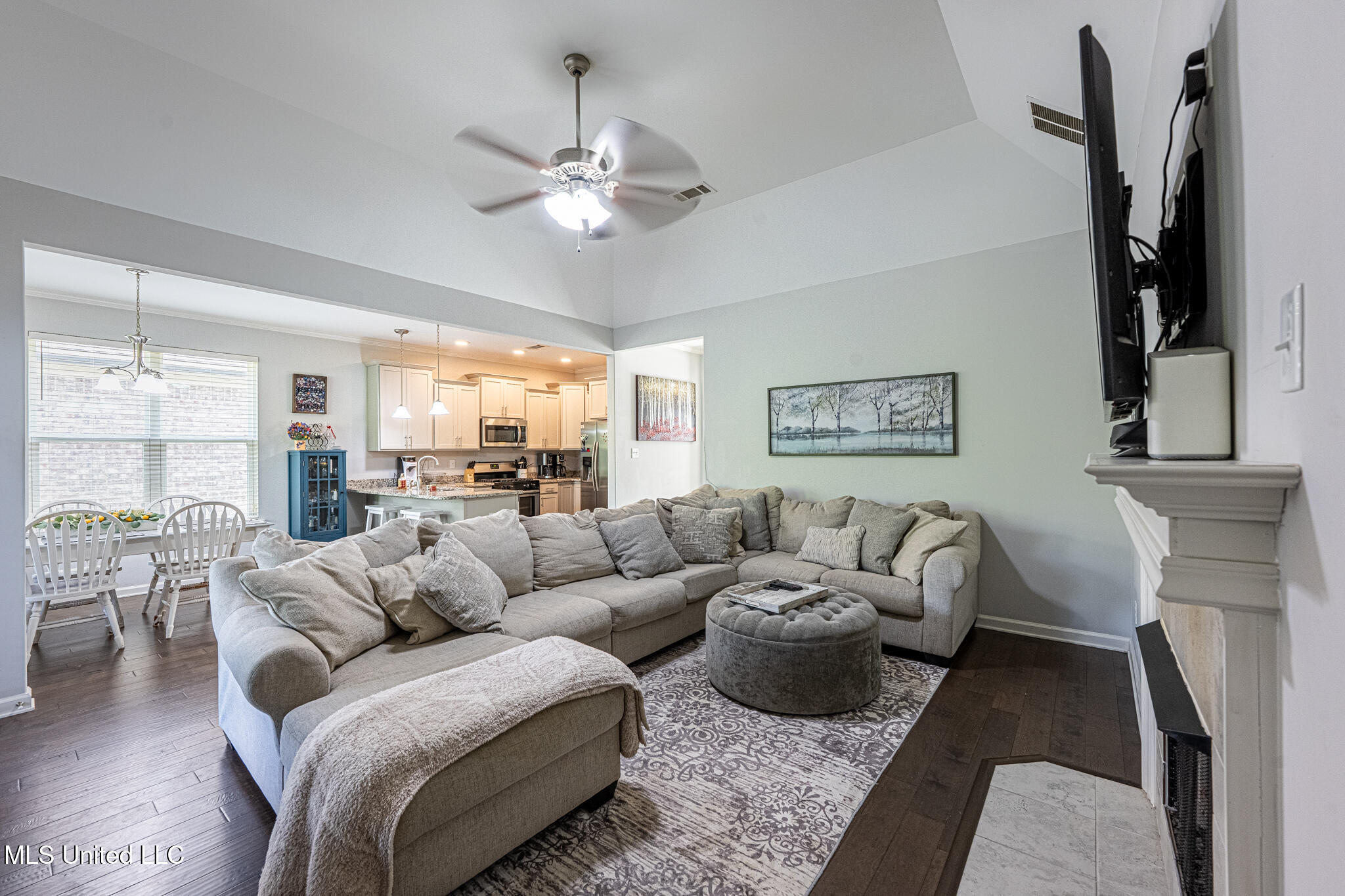 6750 Whooper Swan Drive, Olive Branch, Mississippi image 5