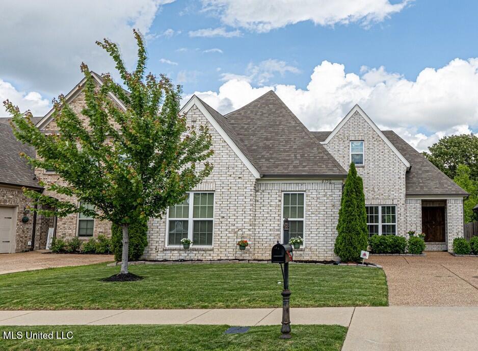6750 Whooper Swan Drive, Olive Branch, Mississippi image 1