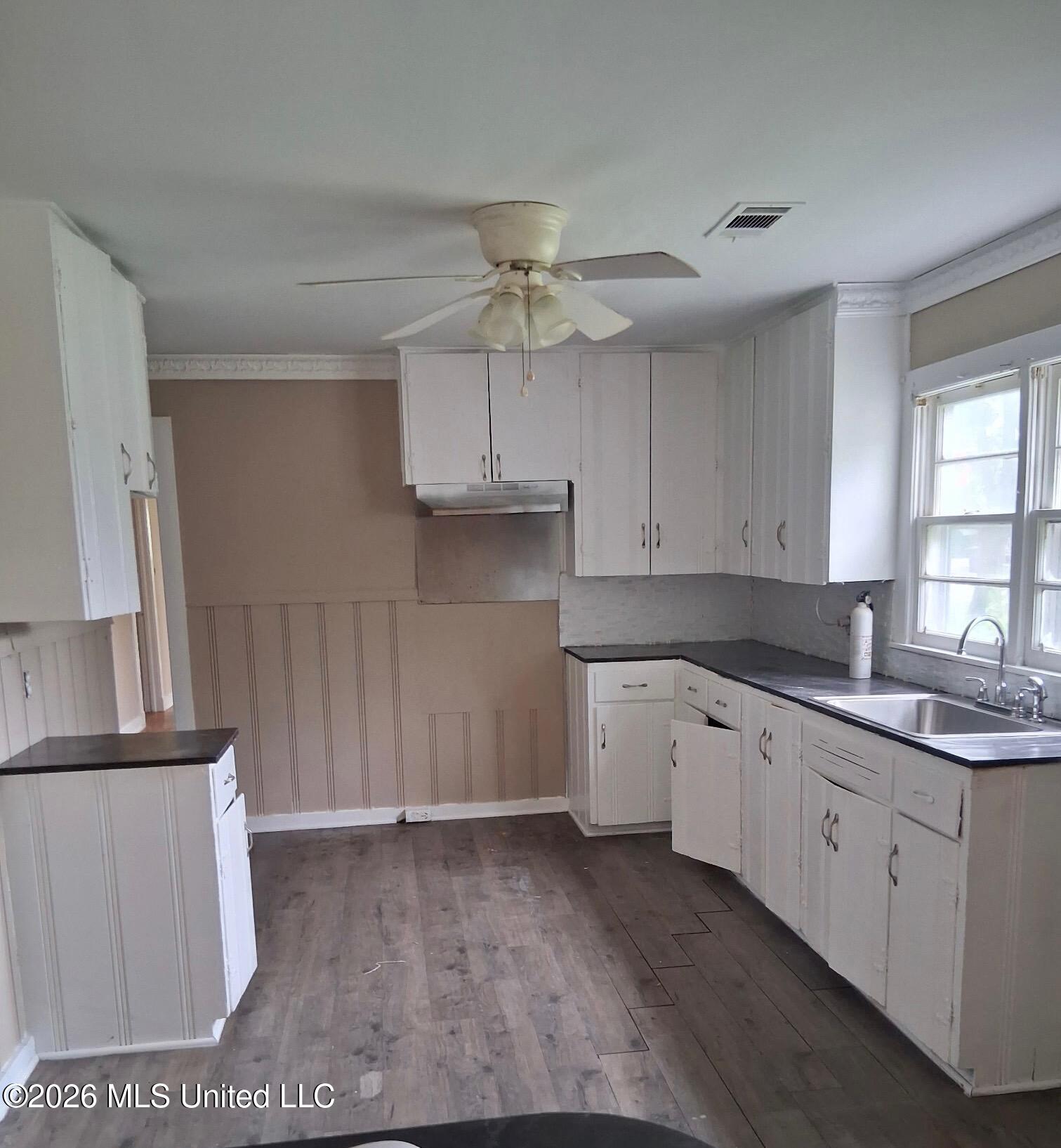 611 W Mccorkle Circle - Photo 3