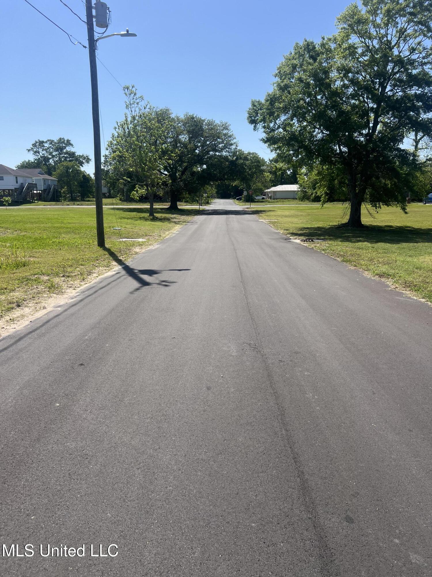 375 Pearl Street, Biloxi, Mississippi image 2
