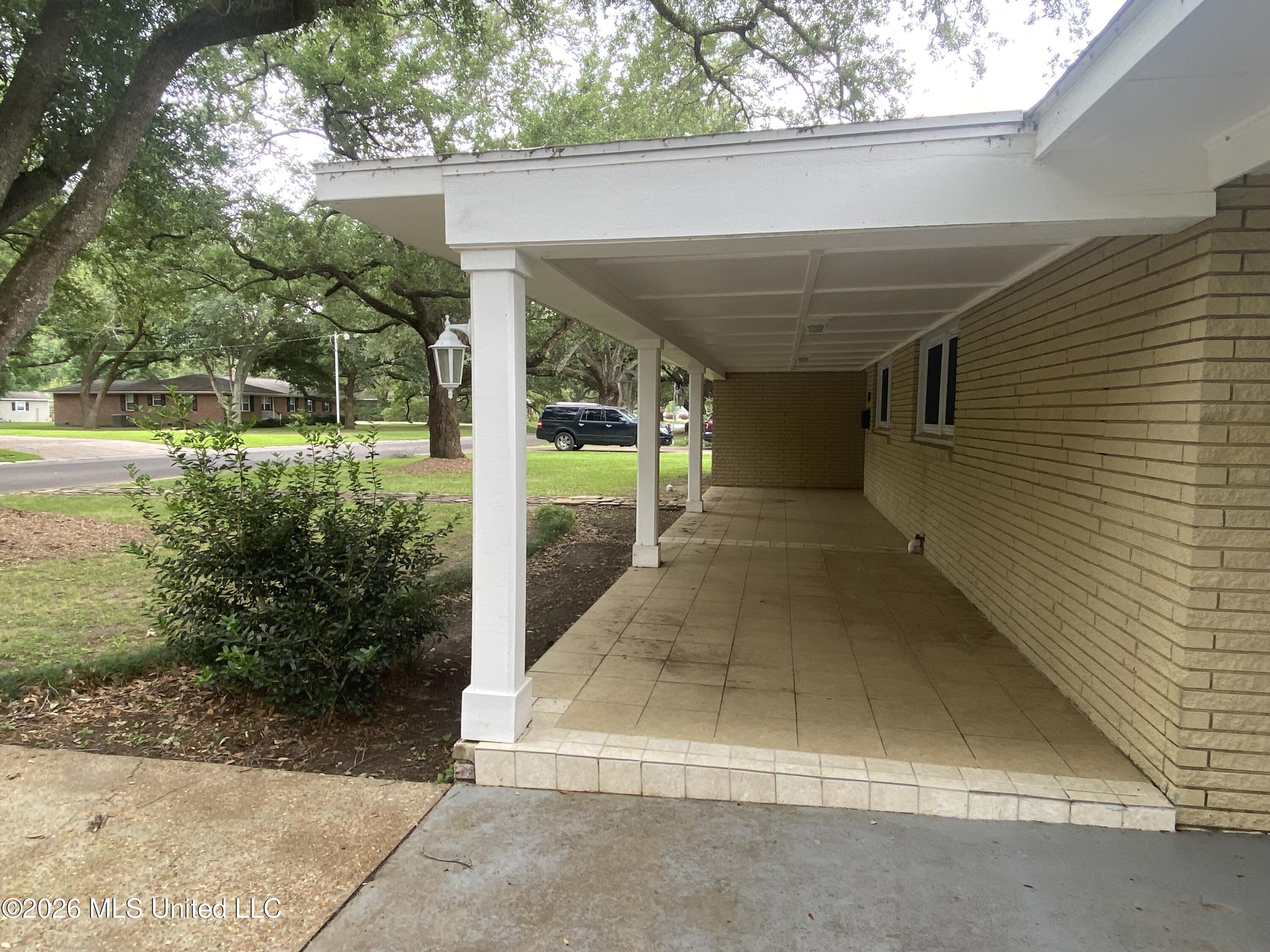 608 N Oak Street