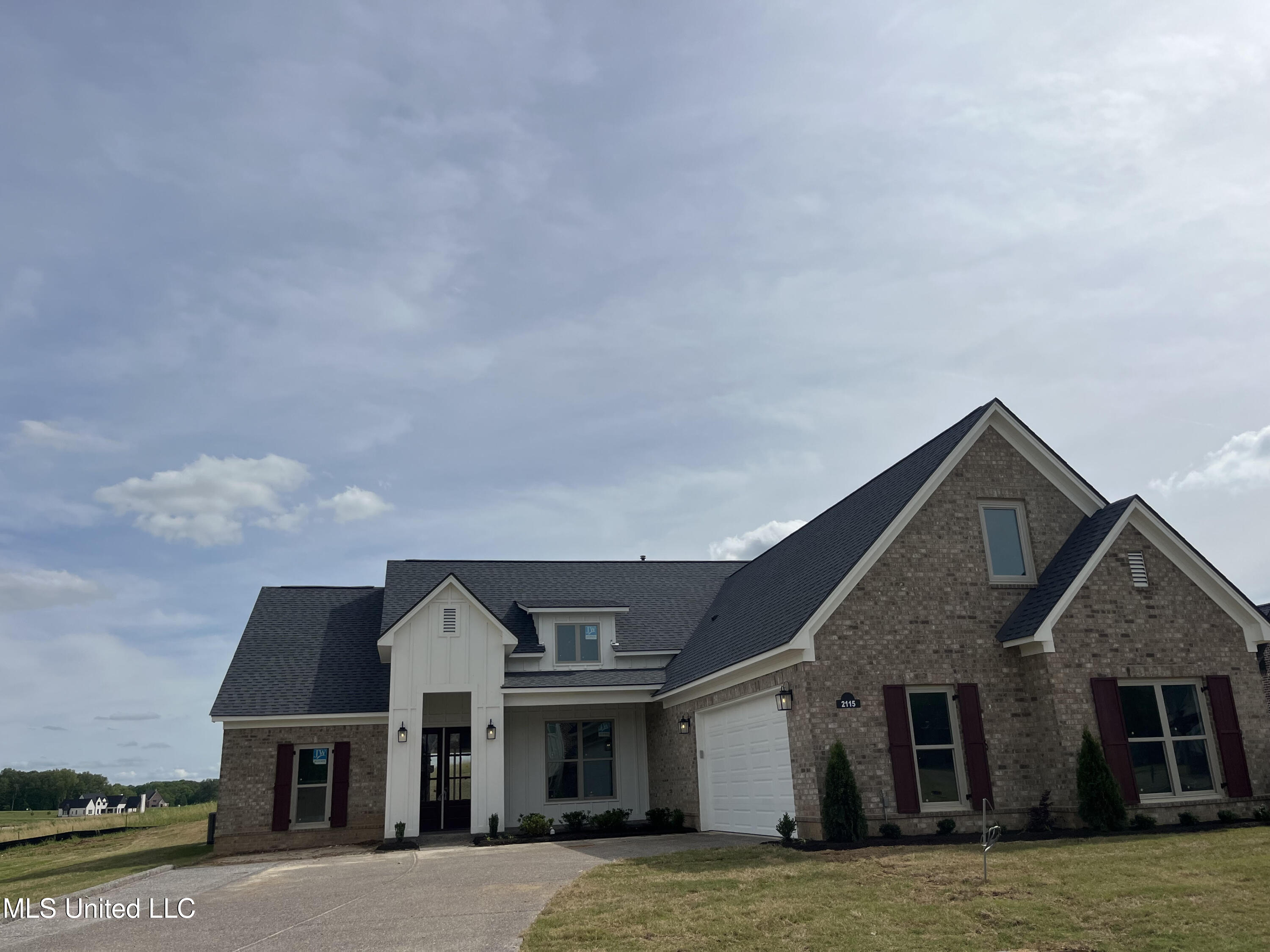 2115 Livingston Way Way, Hernando, Mississippi image 1