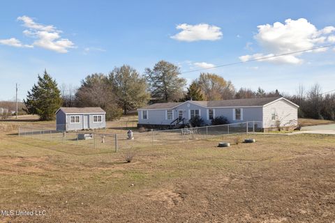 Homes For Sale - 11 Lloyd Road<br/> Marshall County, Byhalia, MS 38611