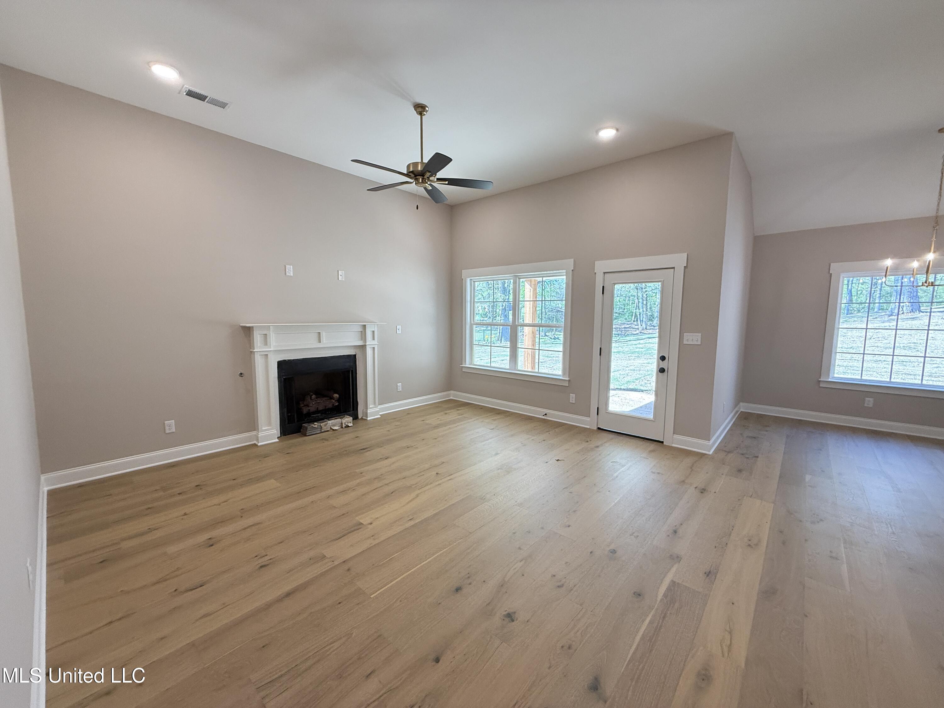 1184 Creekside Lane, Hernando, Mississippi image 7