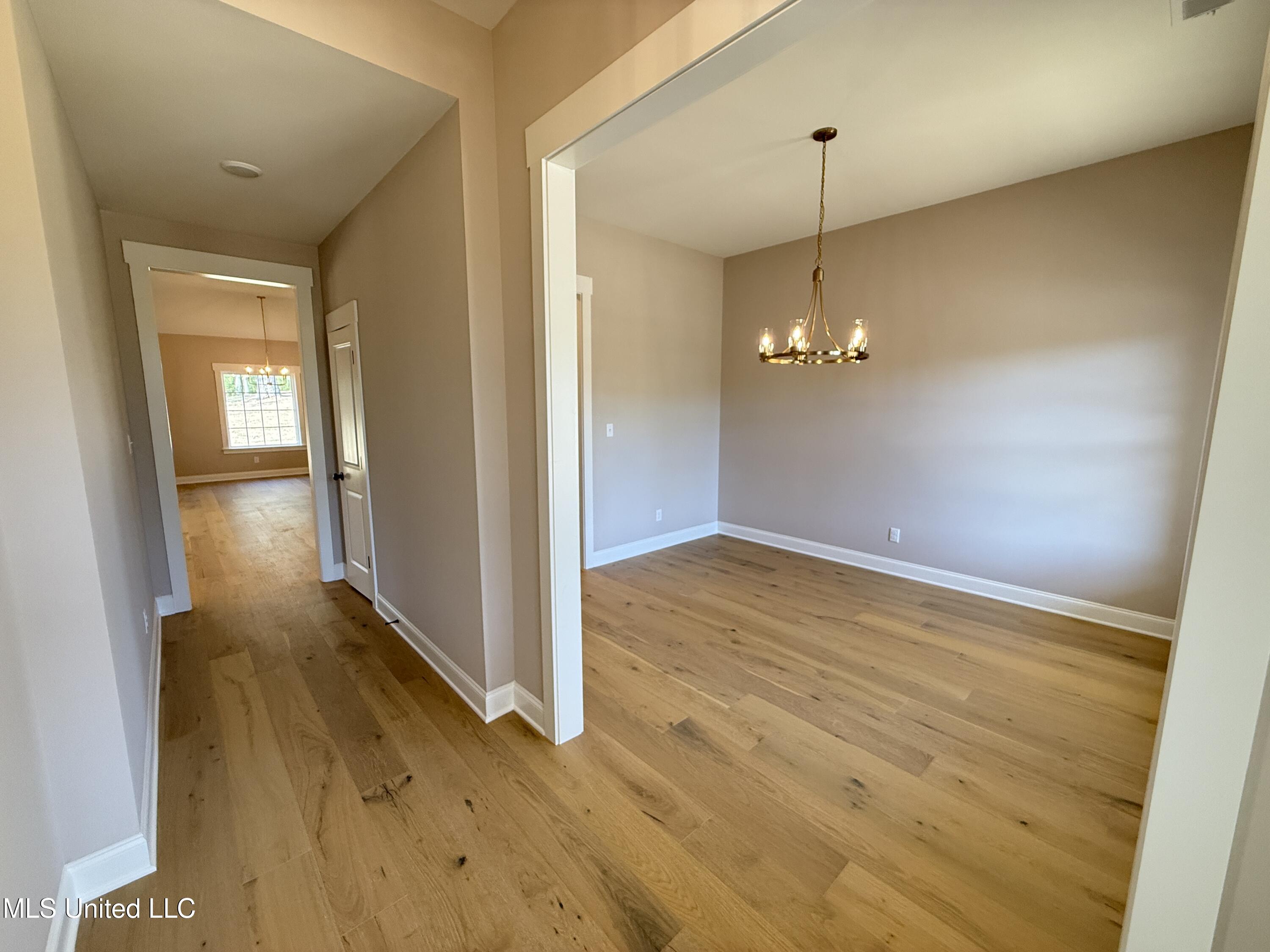 1184 Creekside Lane, Hernando, Mississippi image 16
