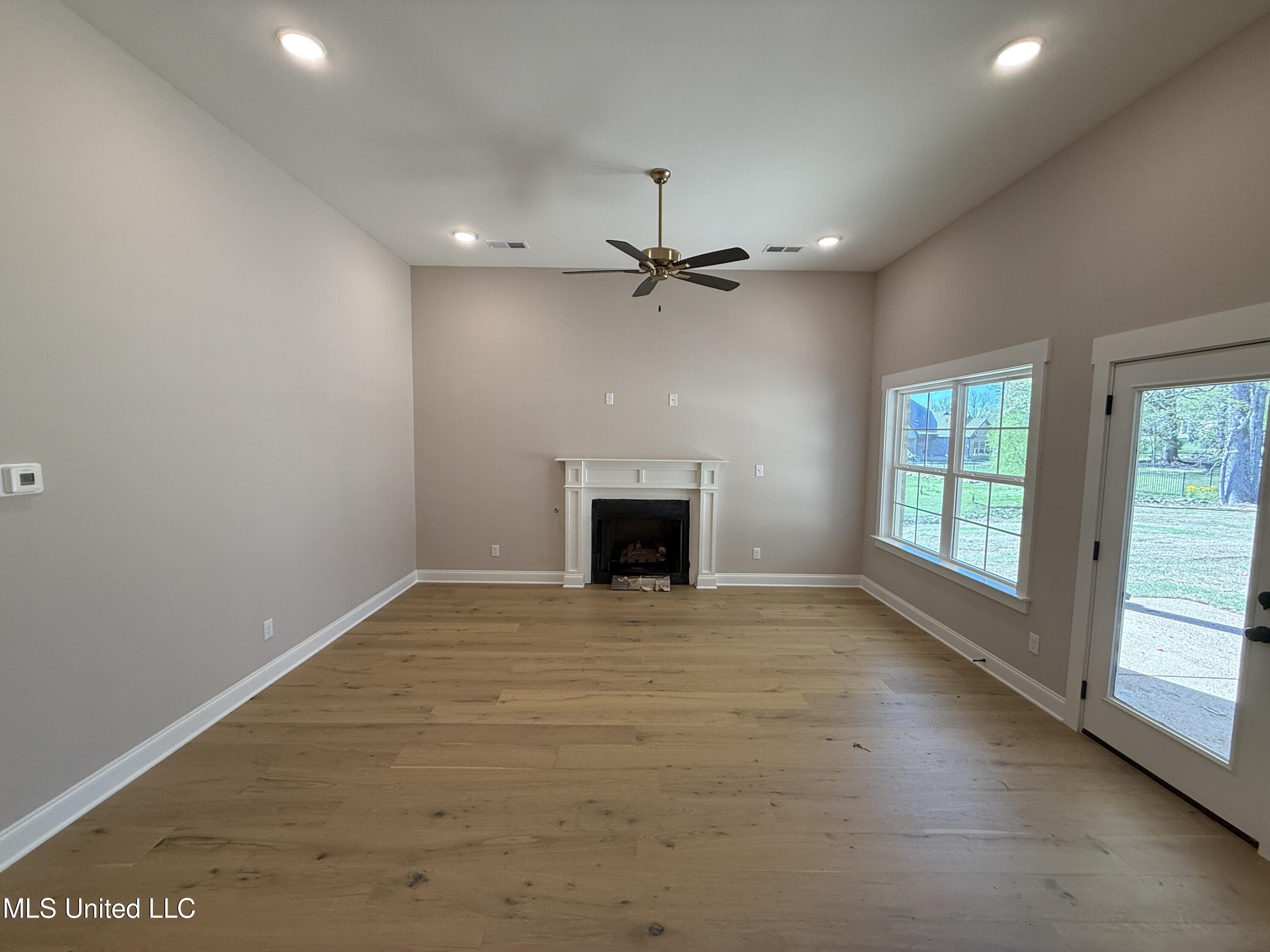 1184 Creekside Lane, Hernando, Mississippi image 10