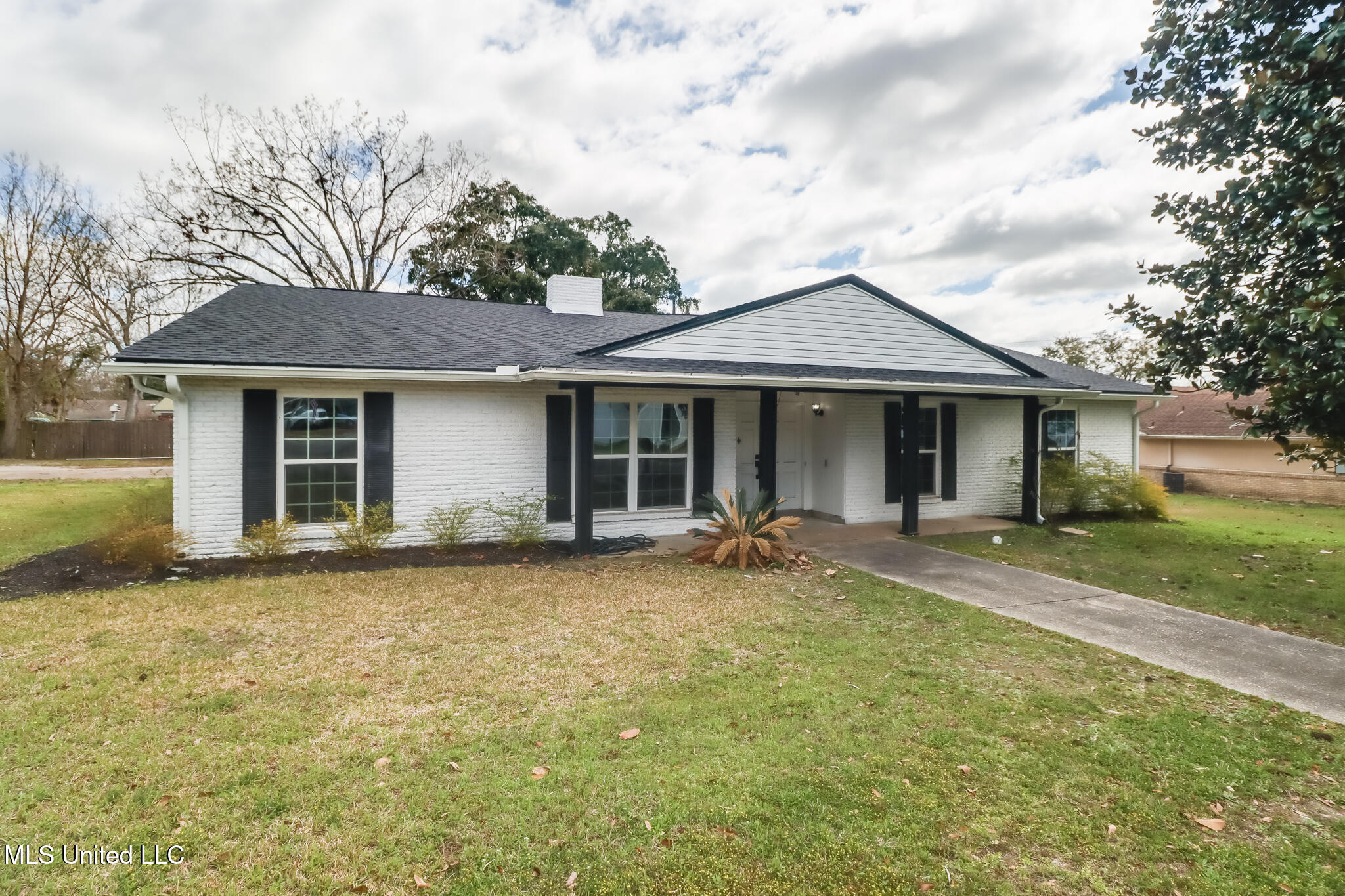 114 Driftwood Drive, Long Beach, Mississippi image 3