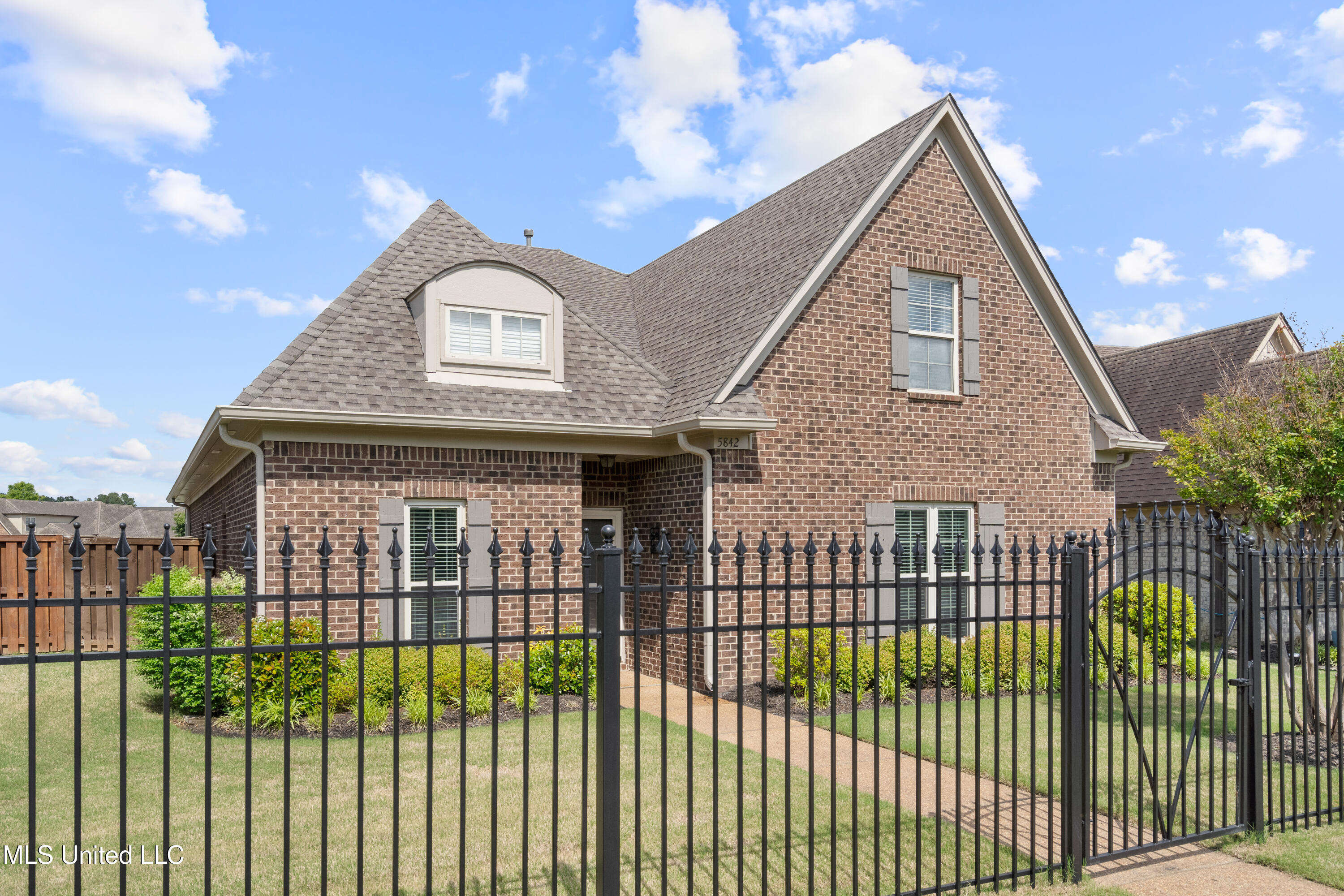 5842 Savannah Parkway, Southaven, Mississippi image 2