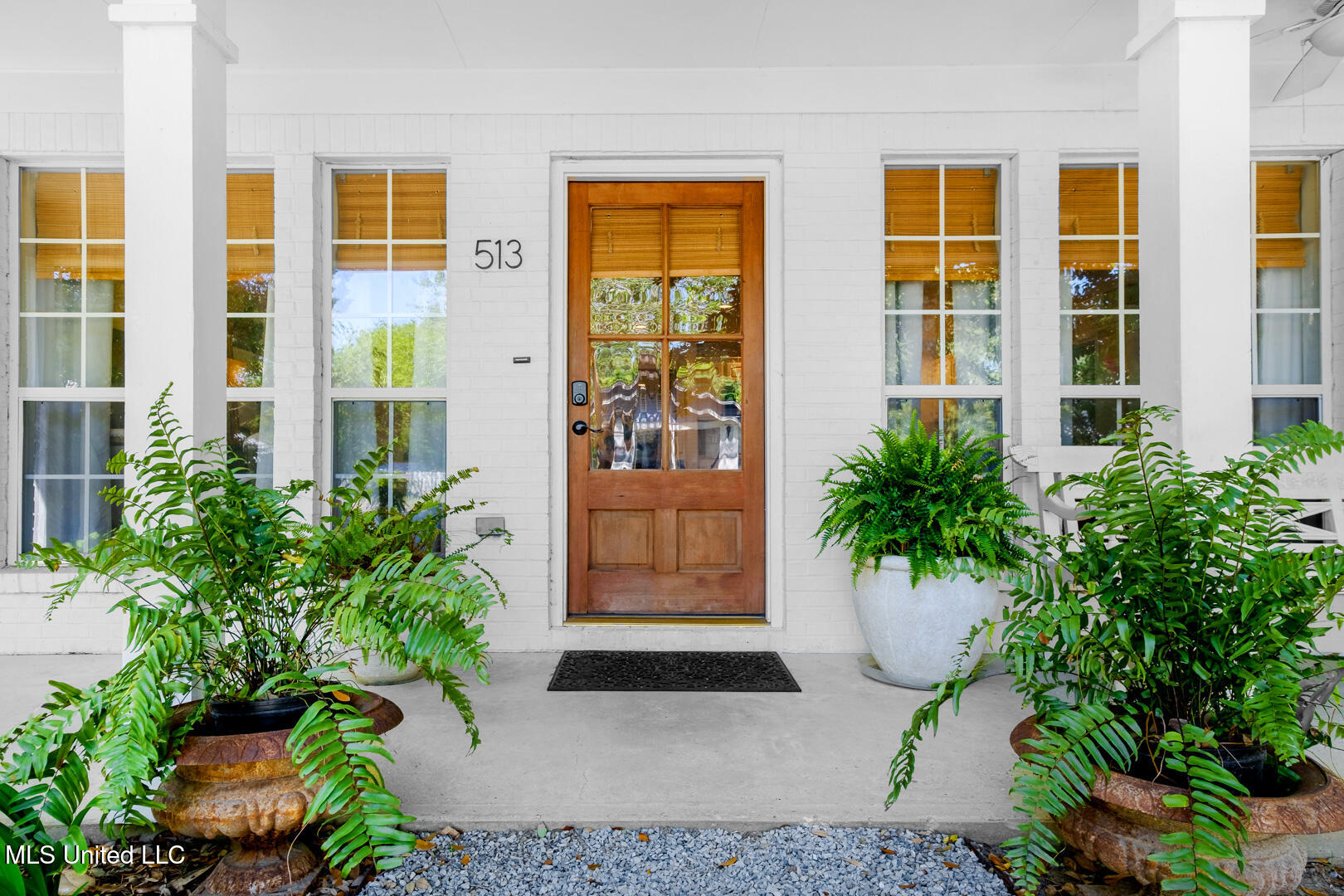 513 Martin Avenue, Ocean Springs, Mississippi image 2
