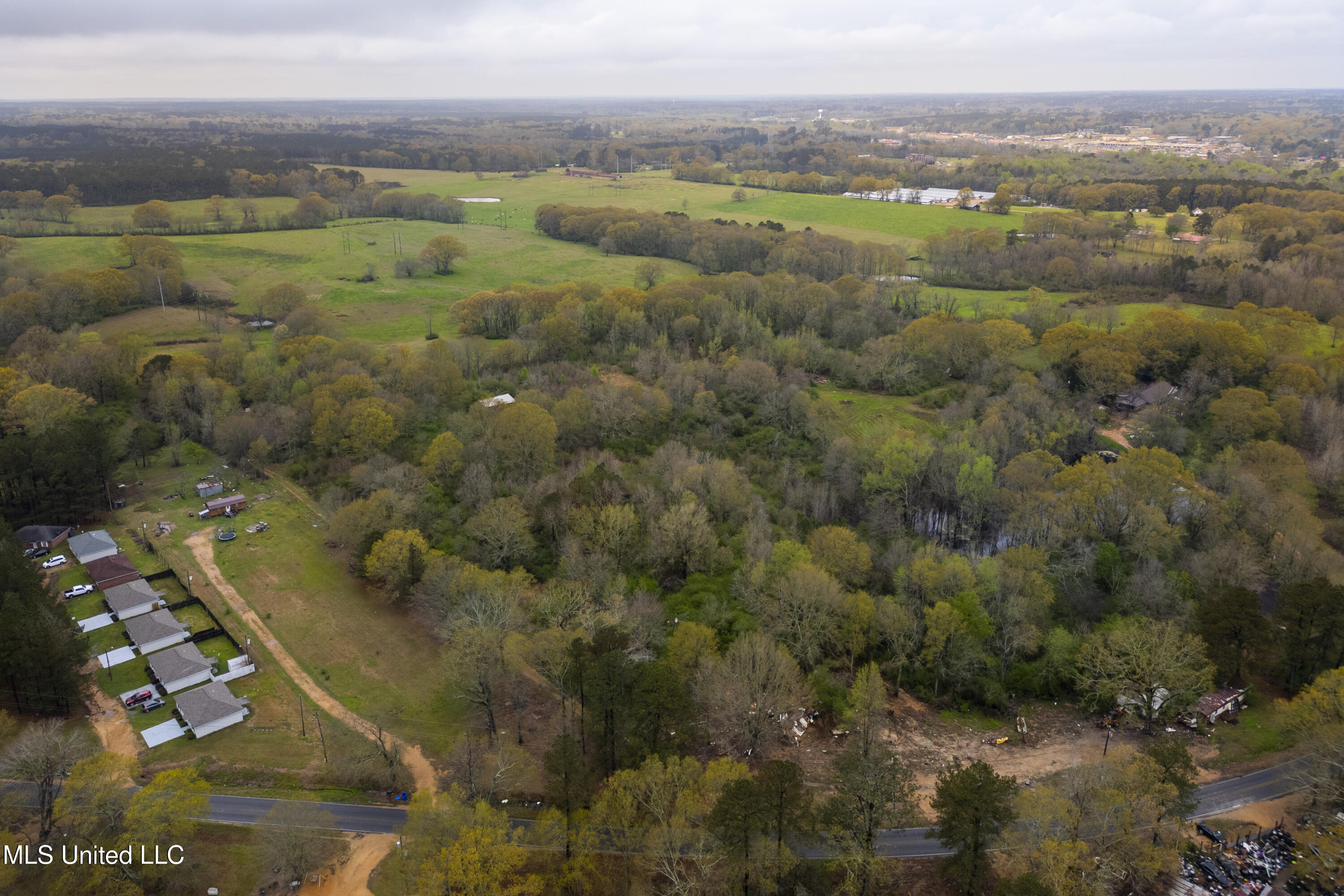 Siloam Road, Magee, Mississippi image 38