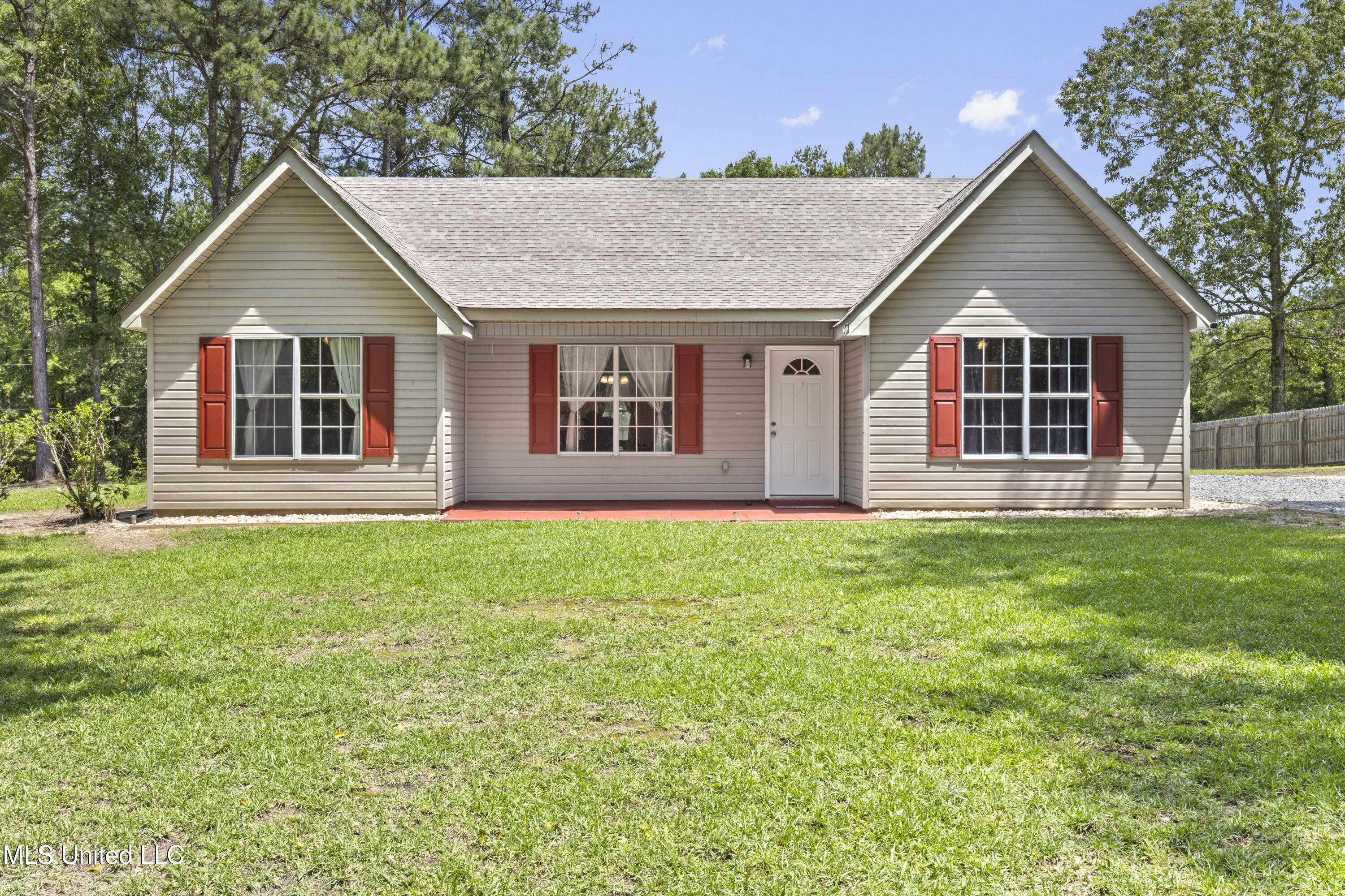 34 Cobb Road, Wiggins, Mississippi image 1