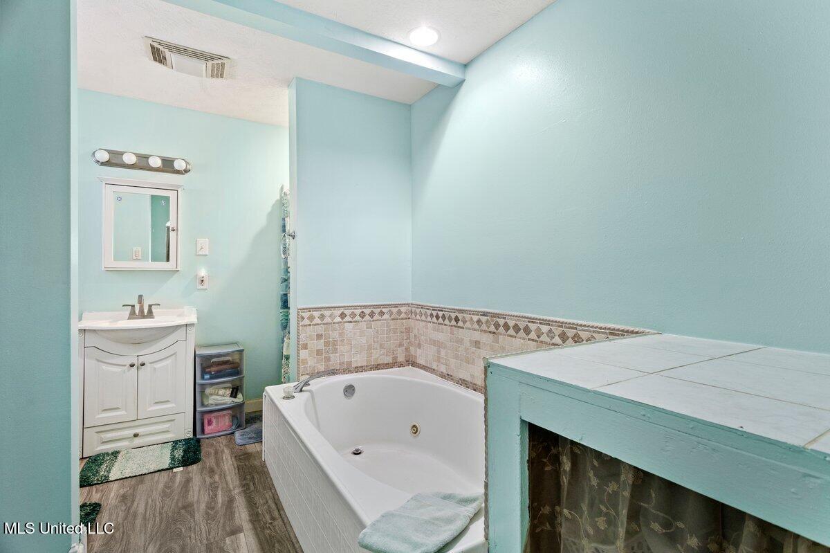 5052 Schira Street, Bay Saint Louis, Mississippi image 14