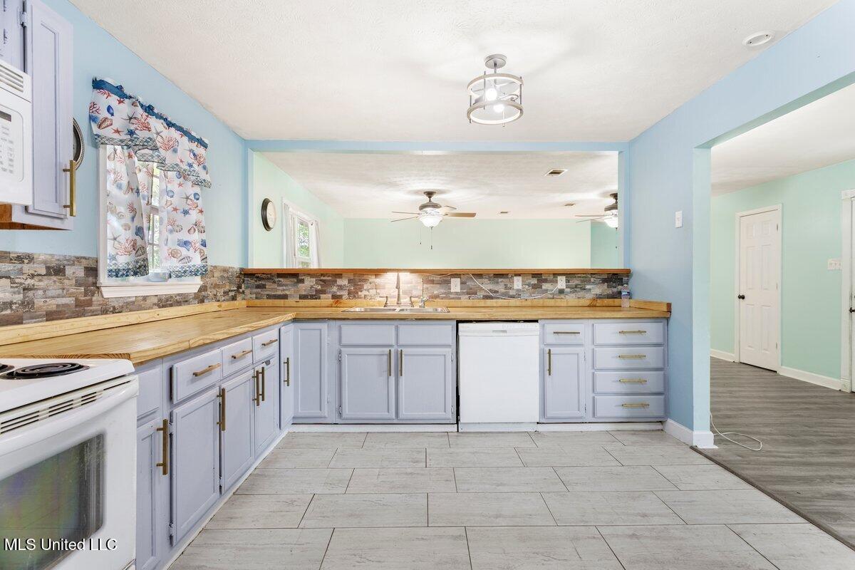 5052 Schira Street, Bay Saint Louis, Mississippi image 8