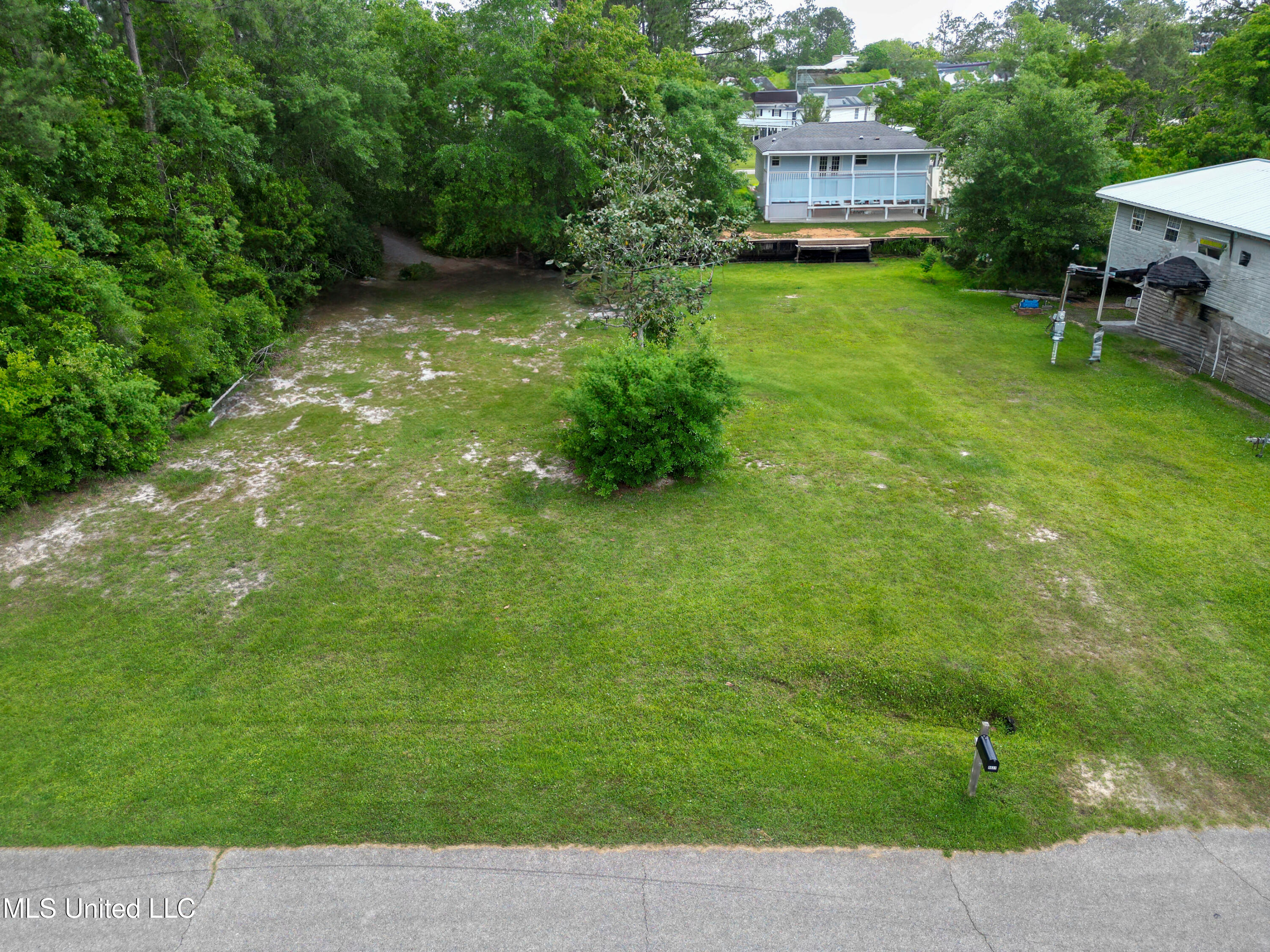 6027 Apache Drive, Kiln, Mississippi image 1