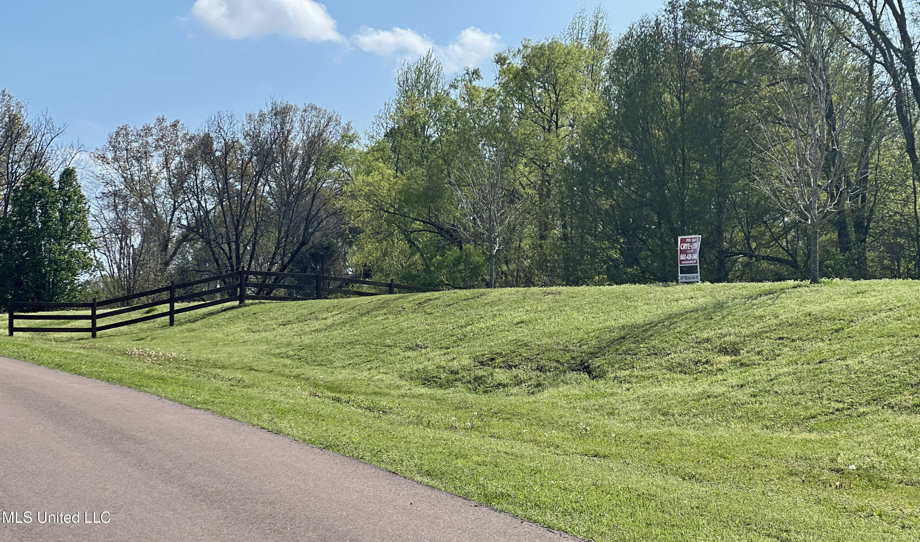 1895 Sunset Farms Drive, Hernando, Mississippi image 4