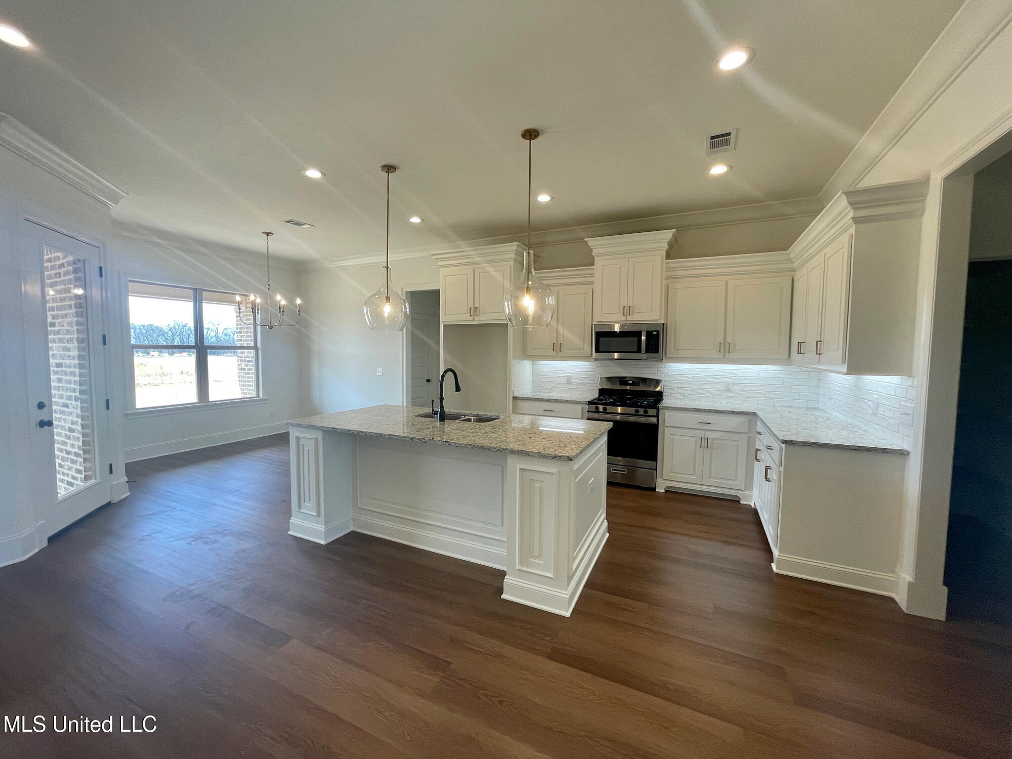 473 Aurora Circle, Canton, Mississippi image 9