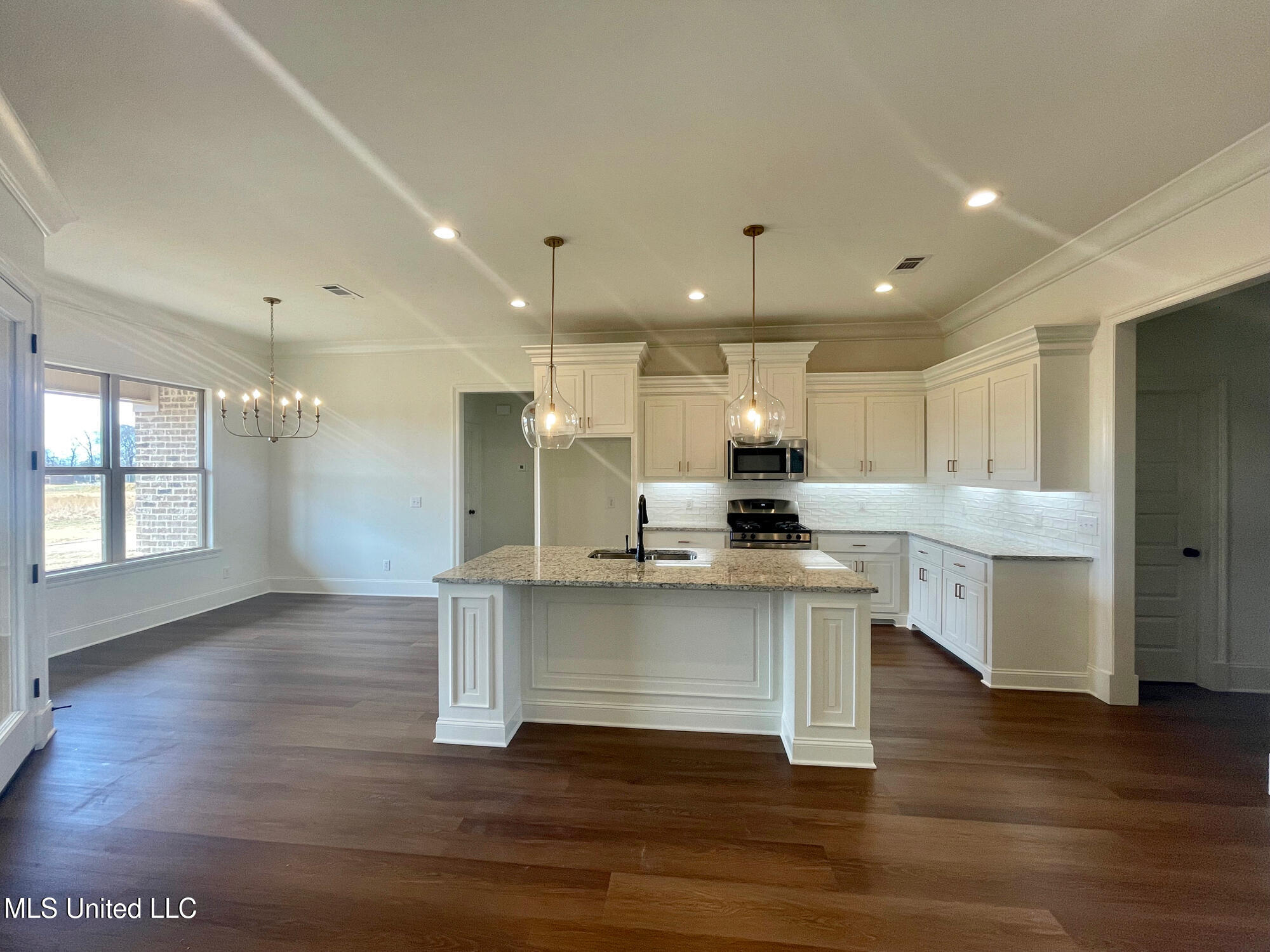 473 Aurora Circle, Canton, Mississippi image 10