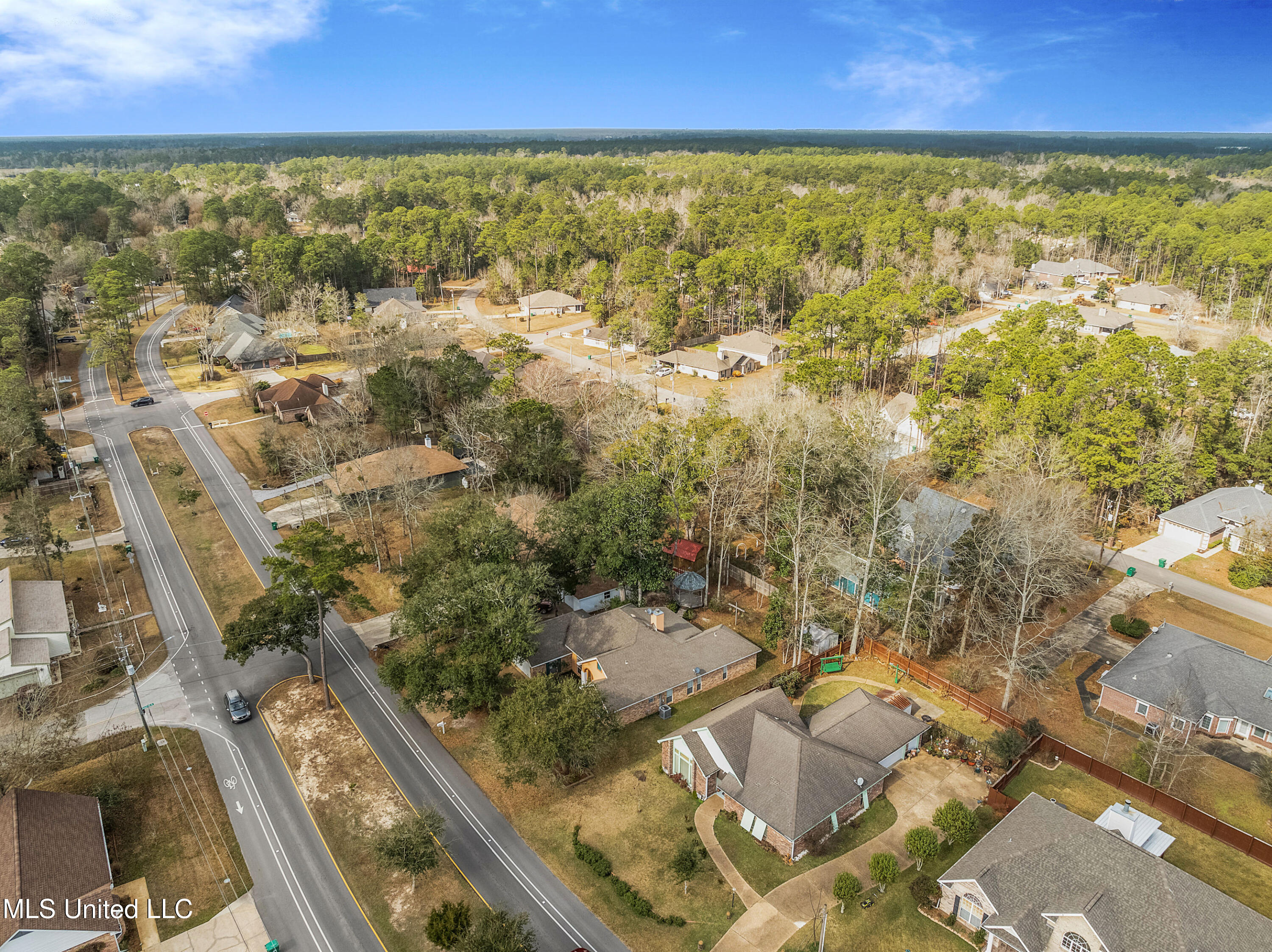 74616 N Diamondhead Drive, Diamondhead, Mississippi image 36