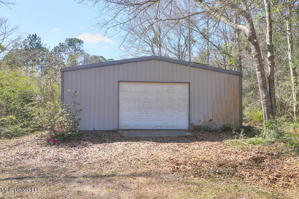 18442 Deer Drive, Saucier, Mississippi image 24