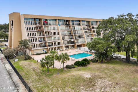 Condo For Sale - 520 Beach Boulevard<br/> Biloxi, MS 39530