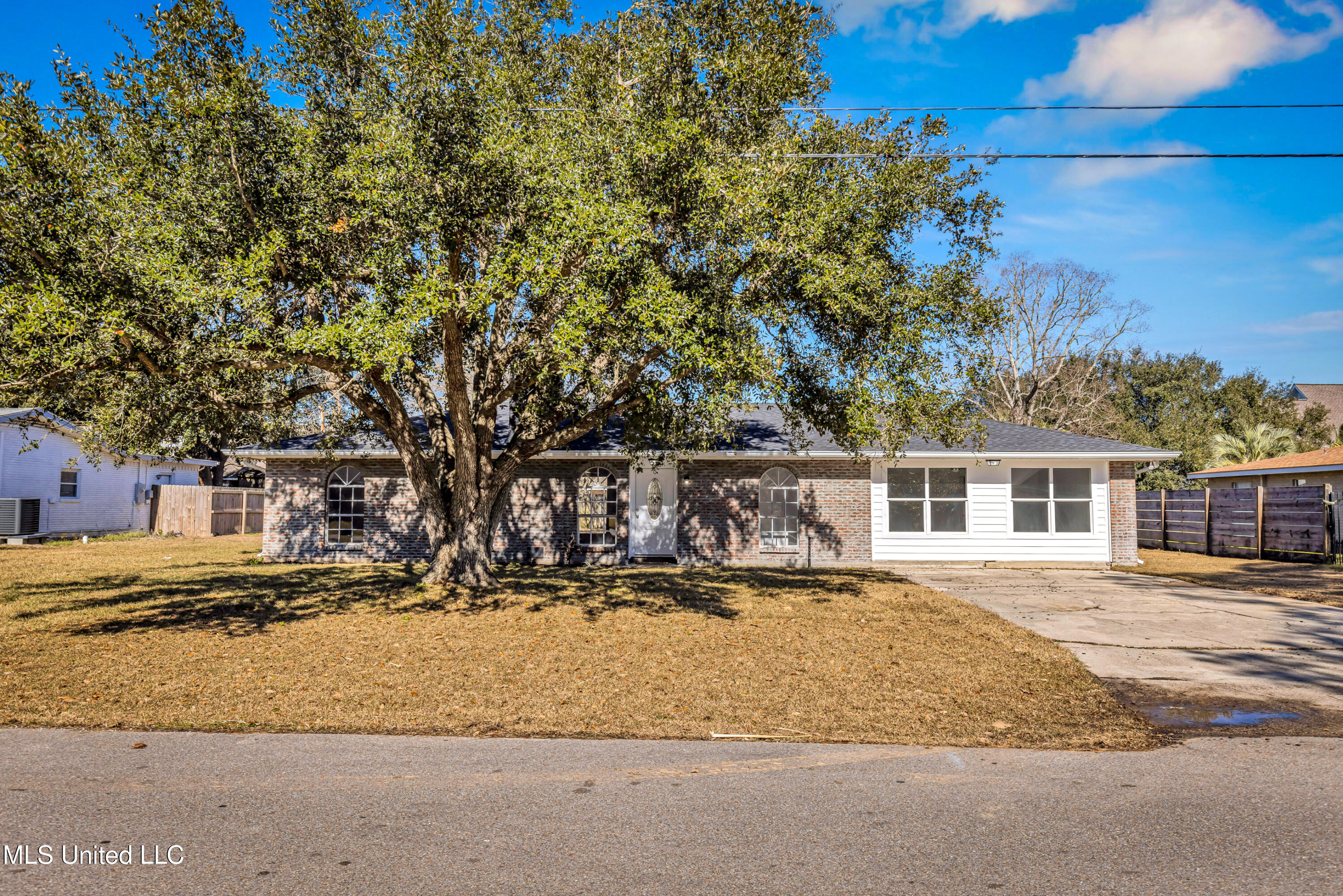 615 Highland Drive, Bay Saint Louis, Mississippi image 2