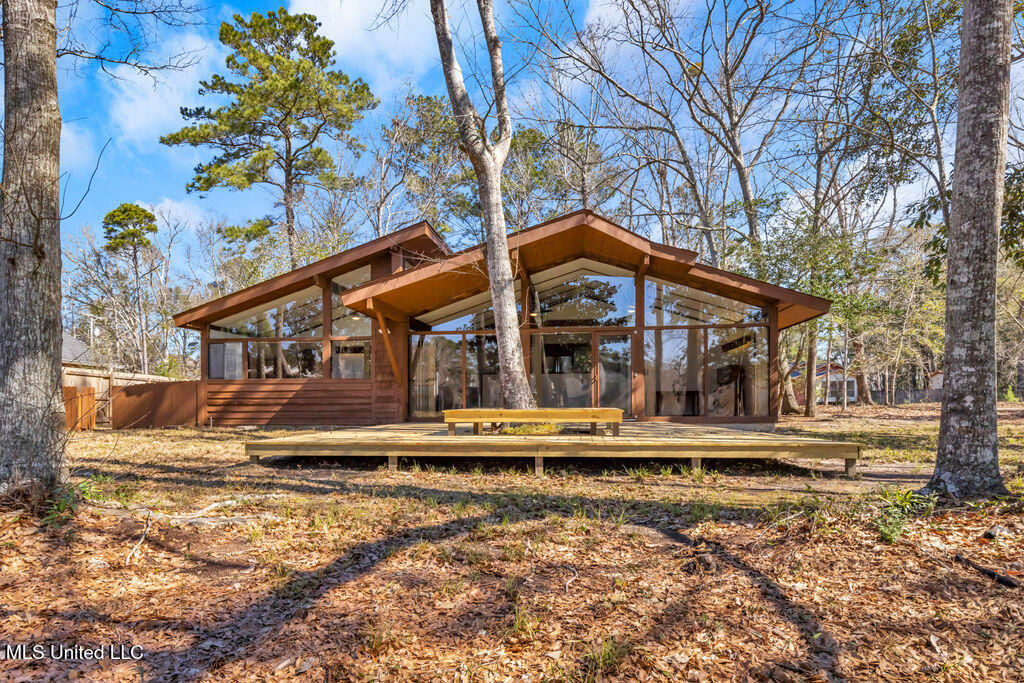 8305 Pine Cone Drive, Gautier, Mississippi image 1
