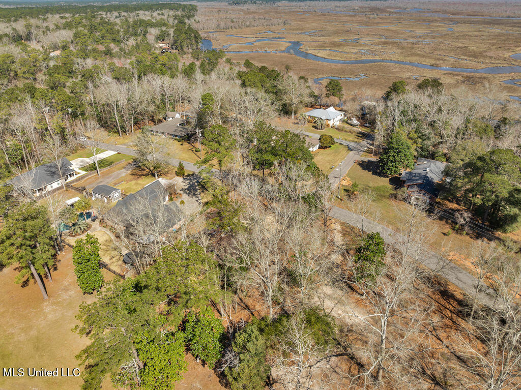 8305 Pine Cone Drive, Gautier, Mississippi image 43