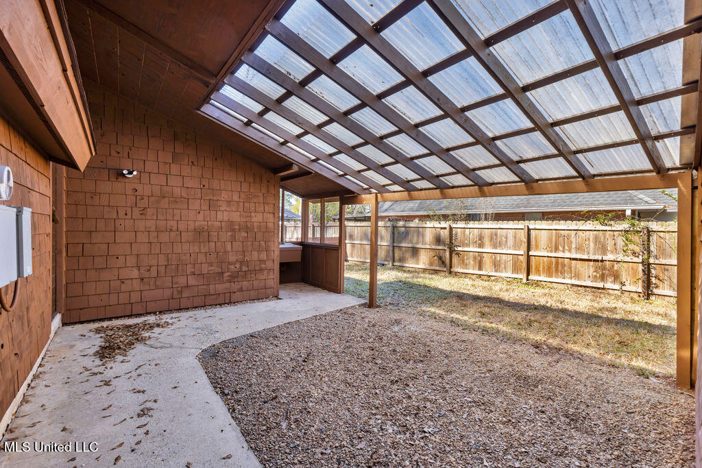 8305 Pine Cone Drive, Gautier, Mississippi image 31
